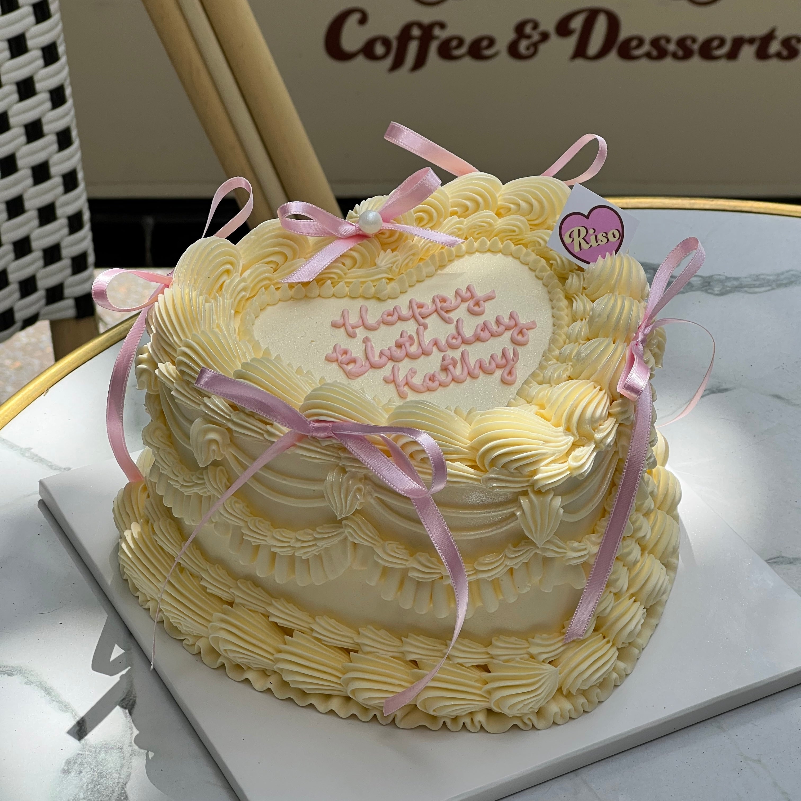 Champagne Love Vintage Cake (Round/Heart)