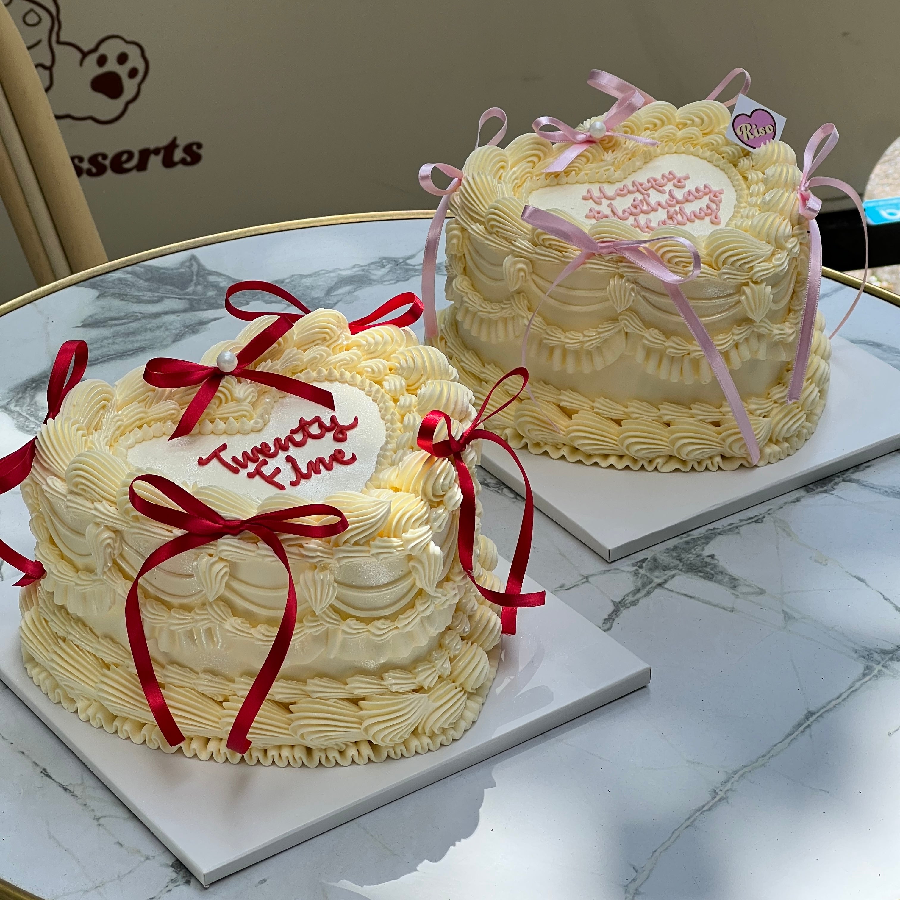 Champagne Love Vintage Cake (Round/Heart)