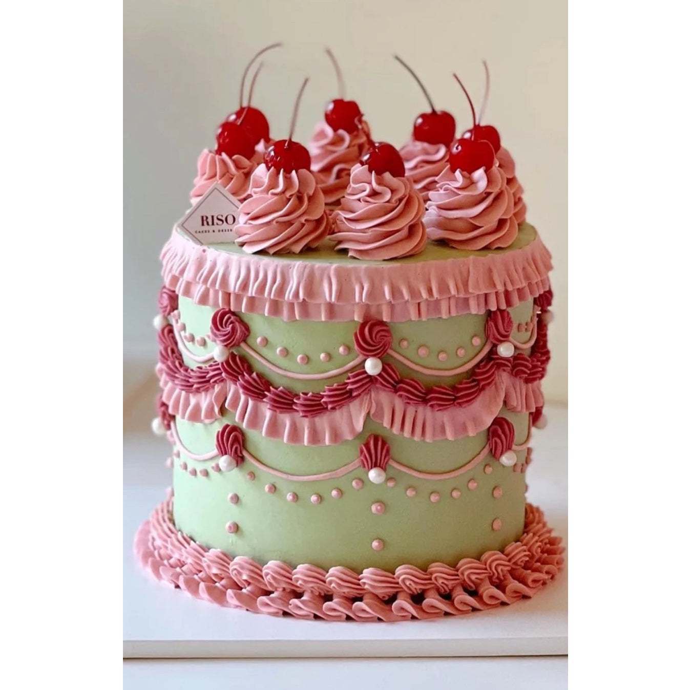 Fancy Vintage Cake (Tall Design)