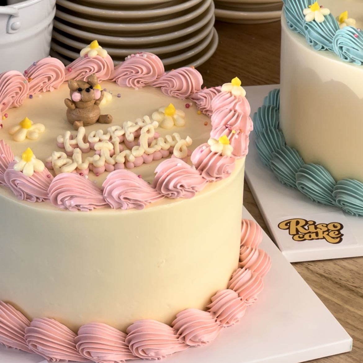 3D Bear and daisy Cake