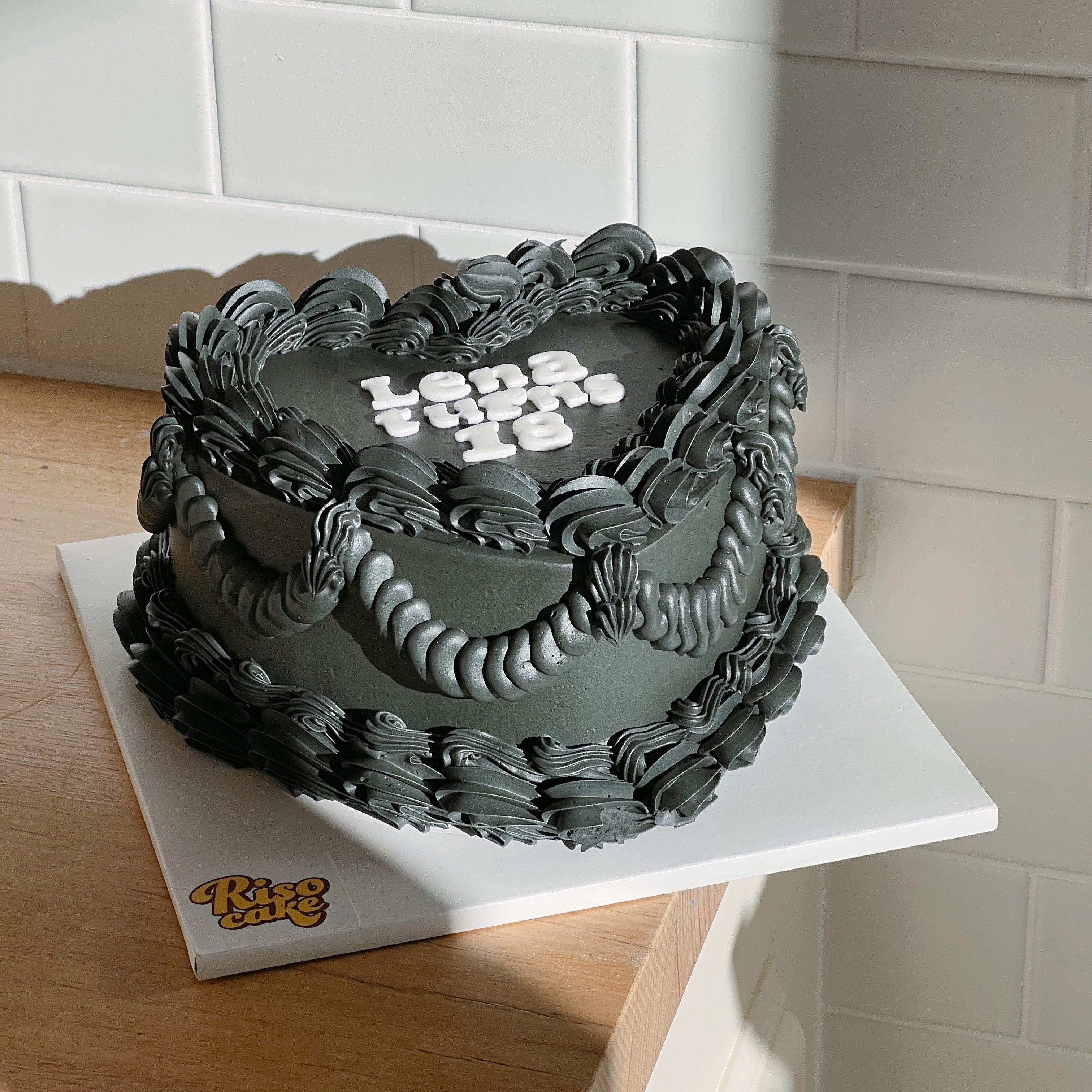 One Colour Text Cake (Round/Heart)