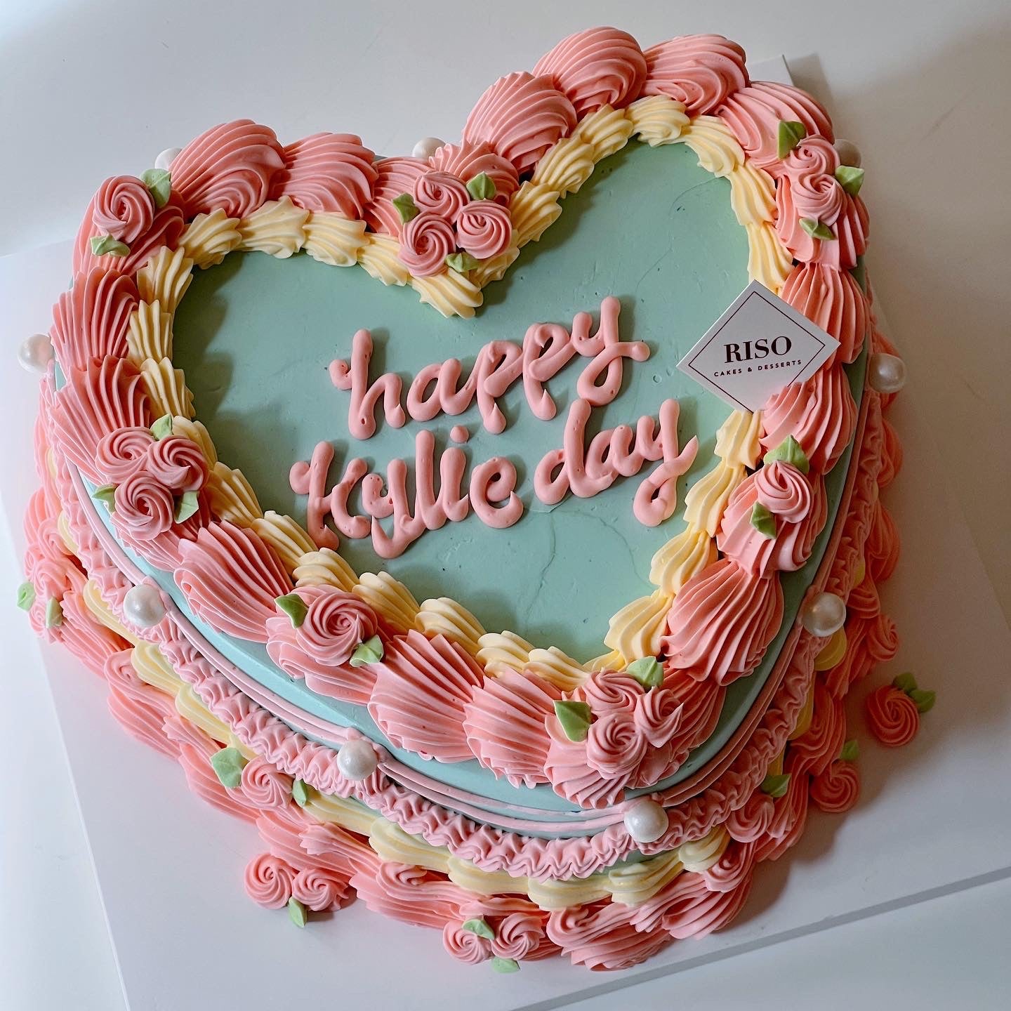Rose Vintage Garden Cake (Round/Heart)