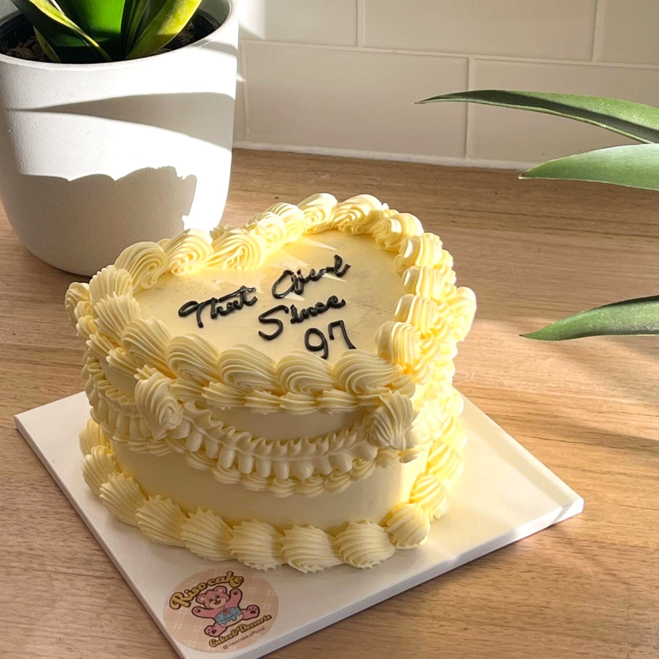 Vintage Glitter Cake (Round/Heart)