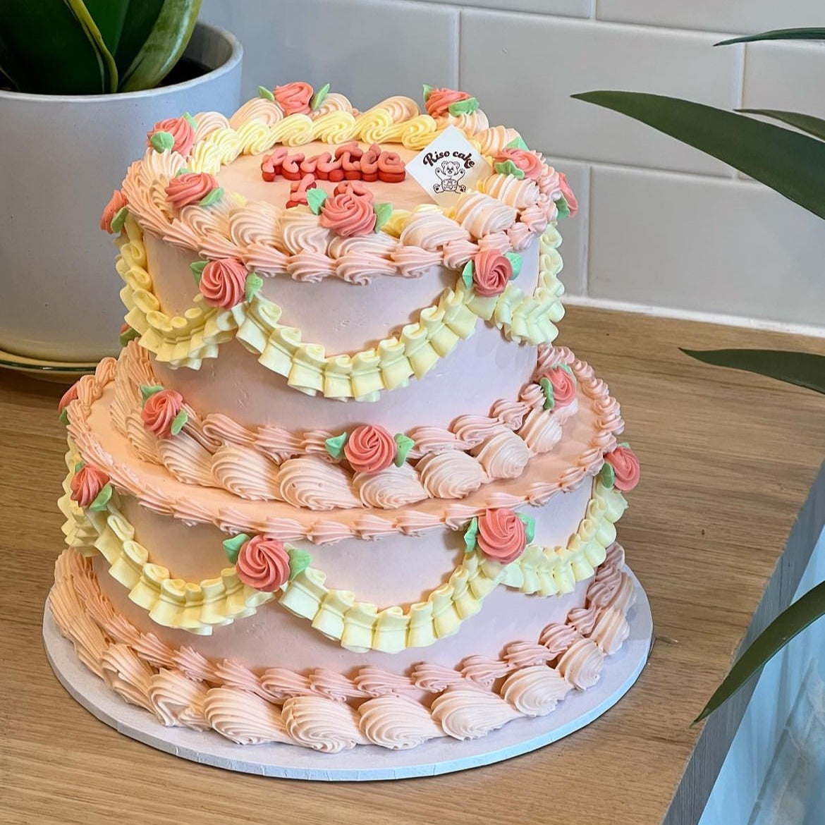 Rose Vintage Cake (Round/Heart)