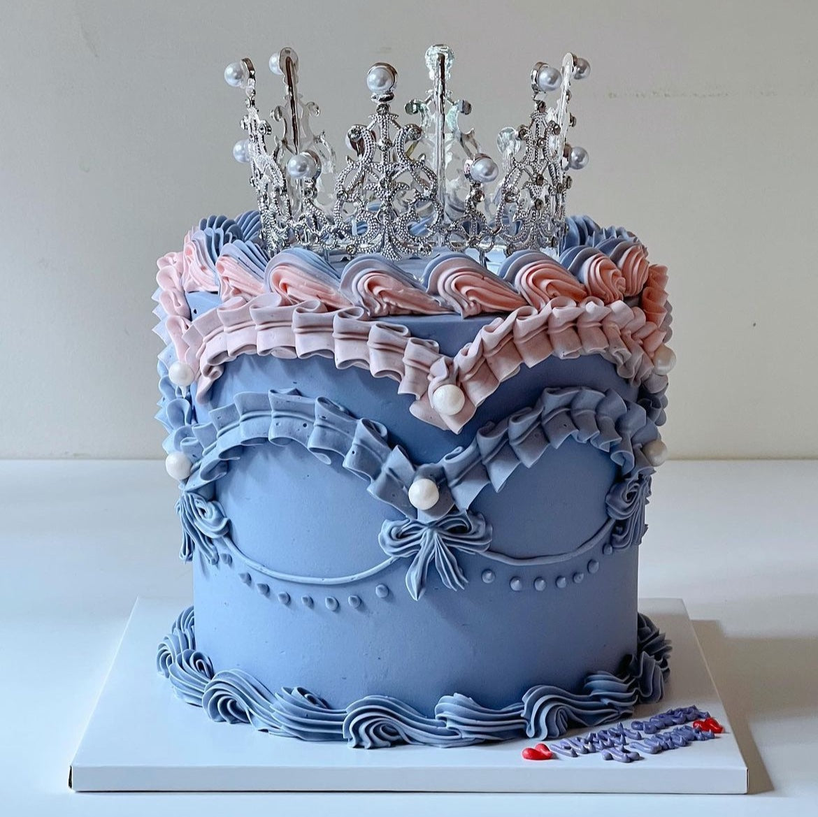 Luxury Tiara Cake (Tall Design)