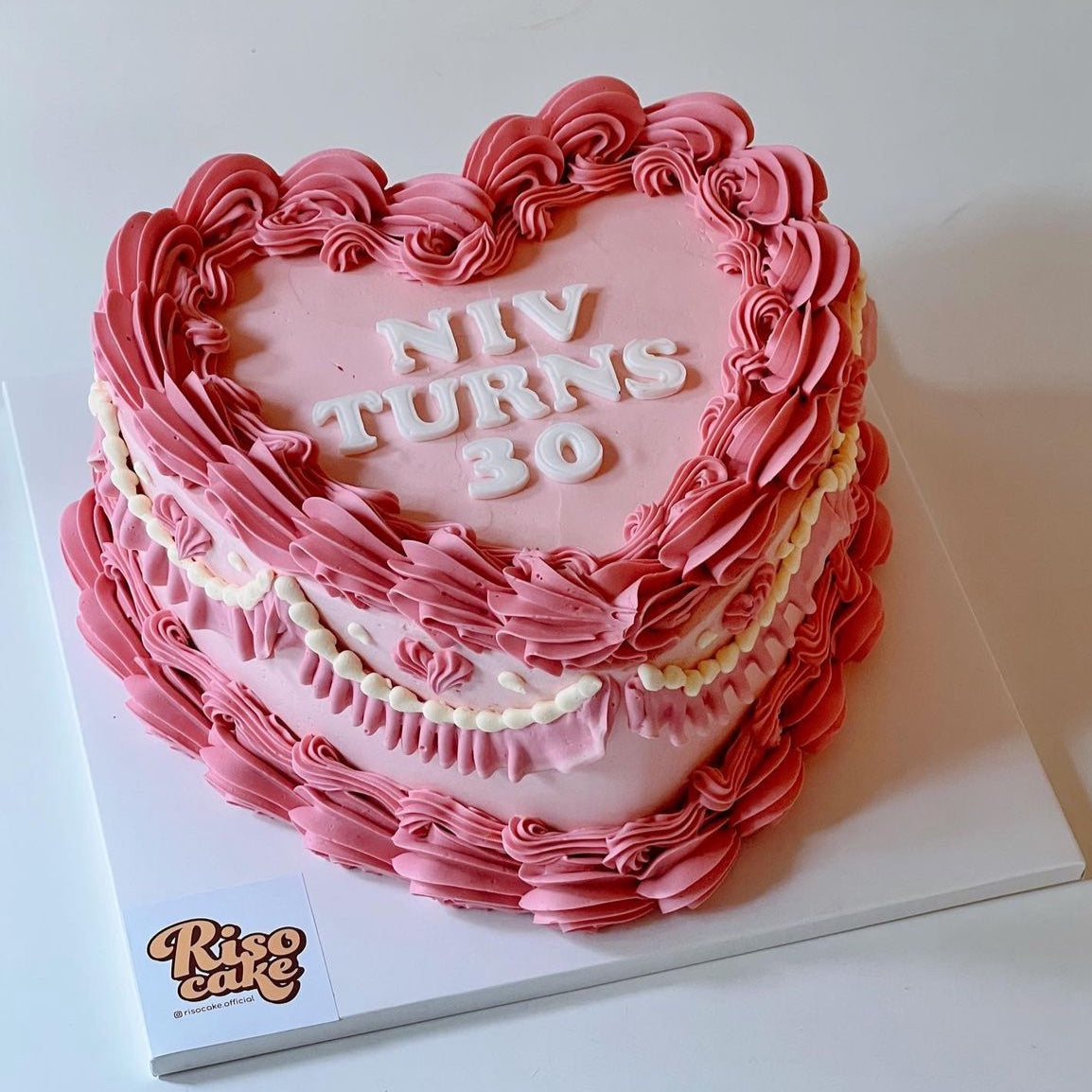 Vintage Text Cake 2 (Round/Heart)