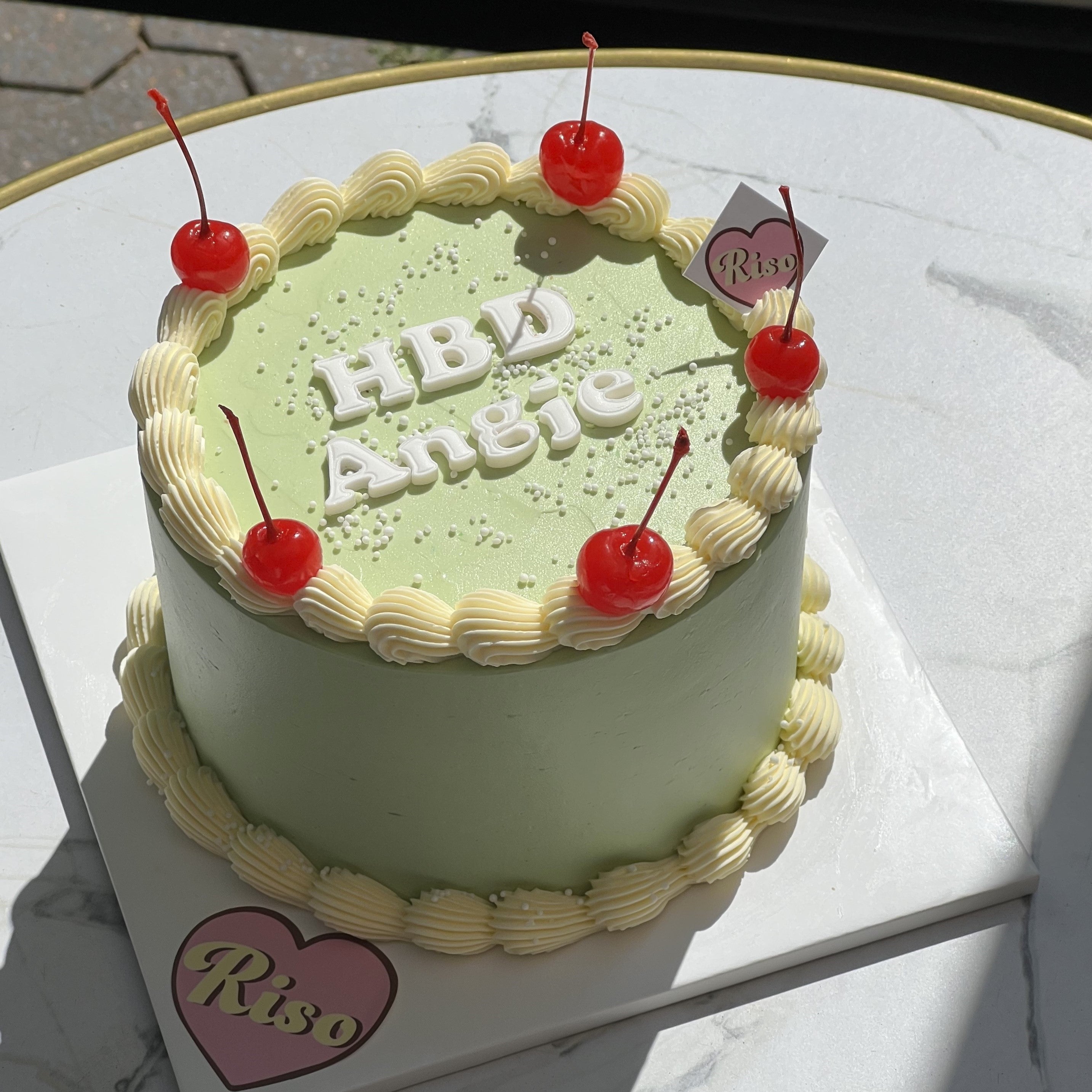 Simple Retro Cake (Round/Heart)