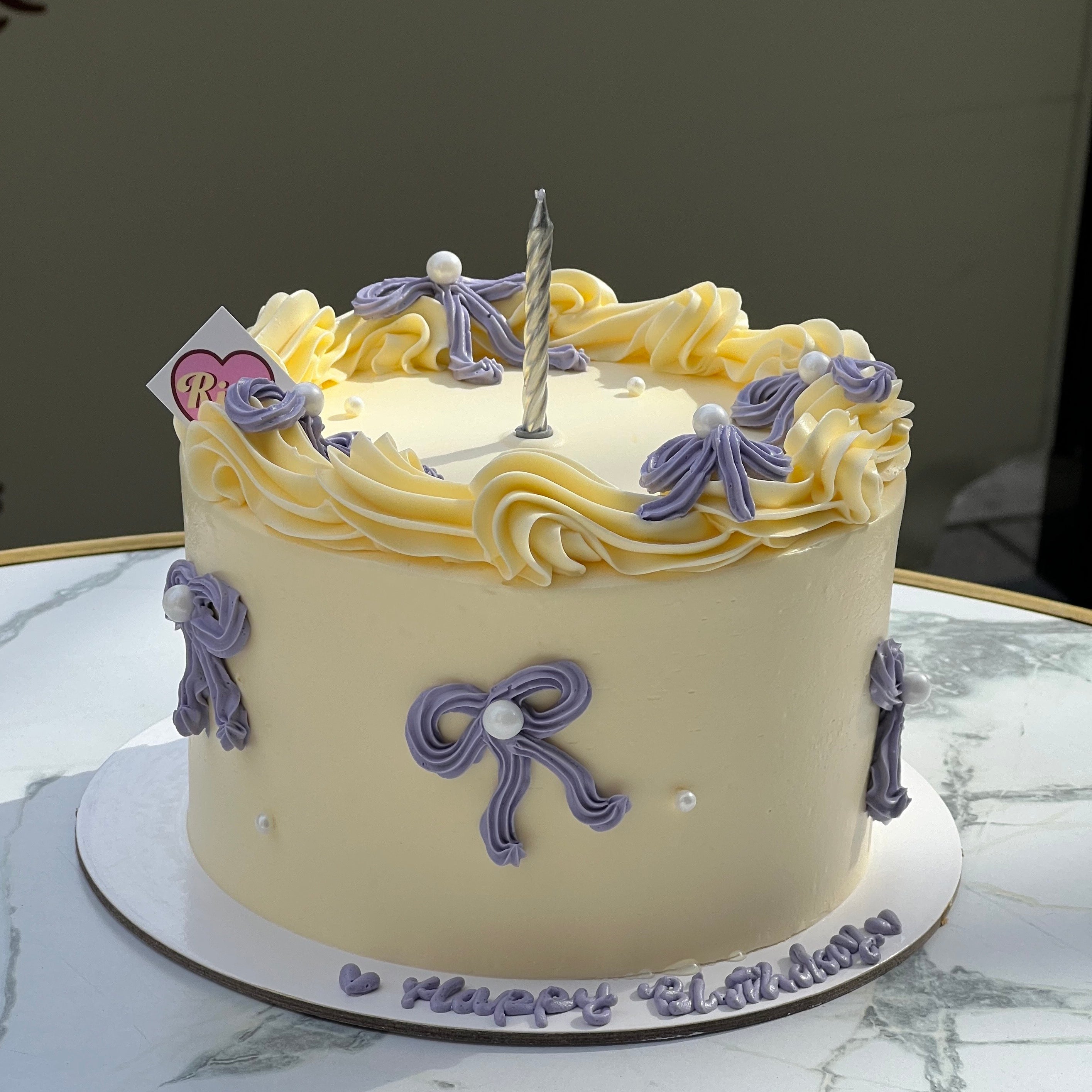 Ribbon Vintage Cake