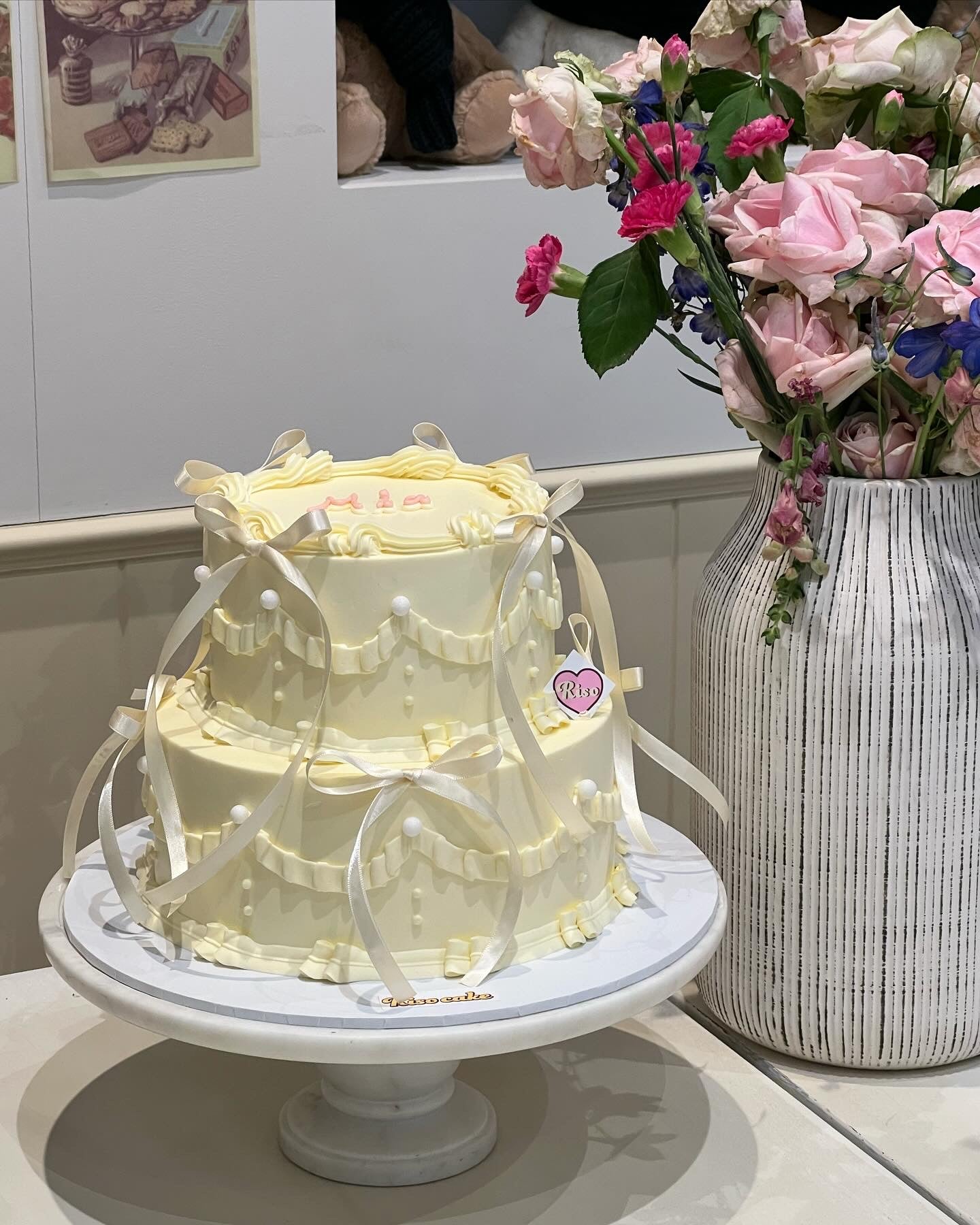 Pearl Ribbon 2 tier Cake