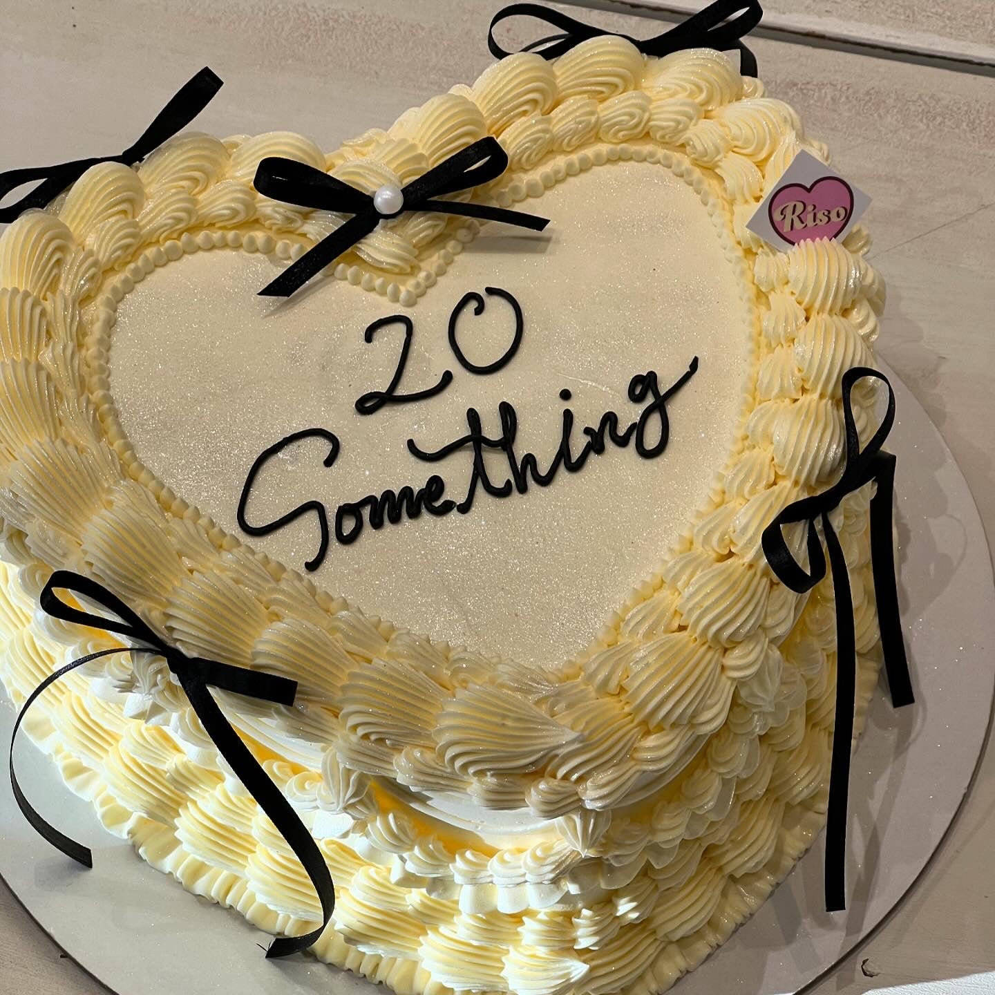 Champagne Love Vintage Cake (Round/Heart)