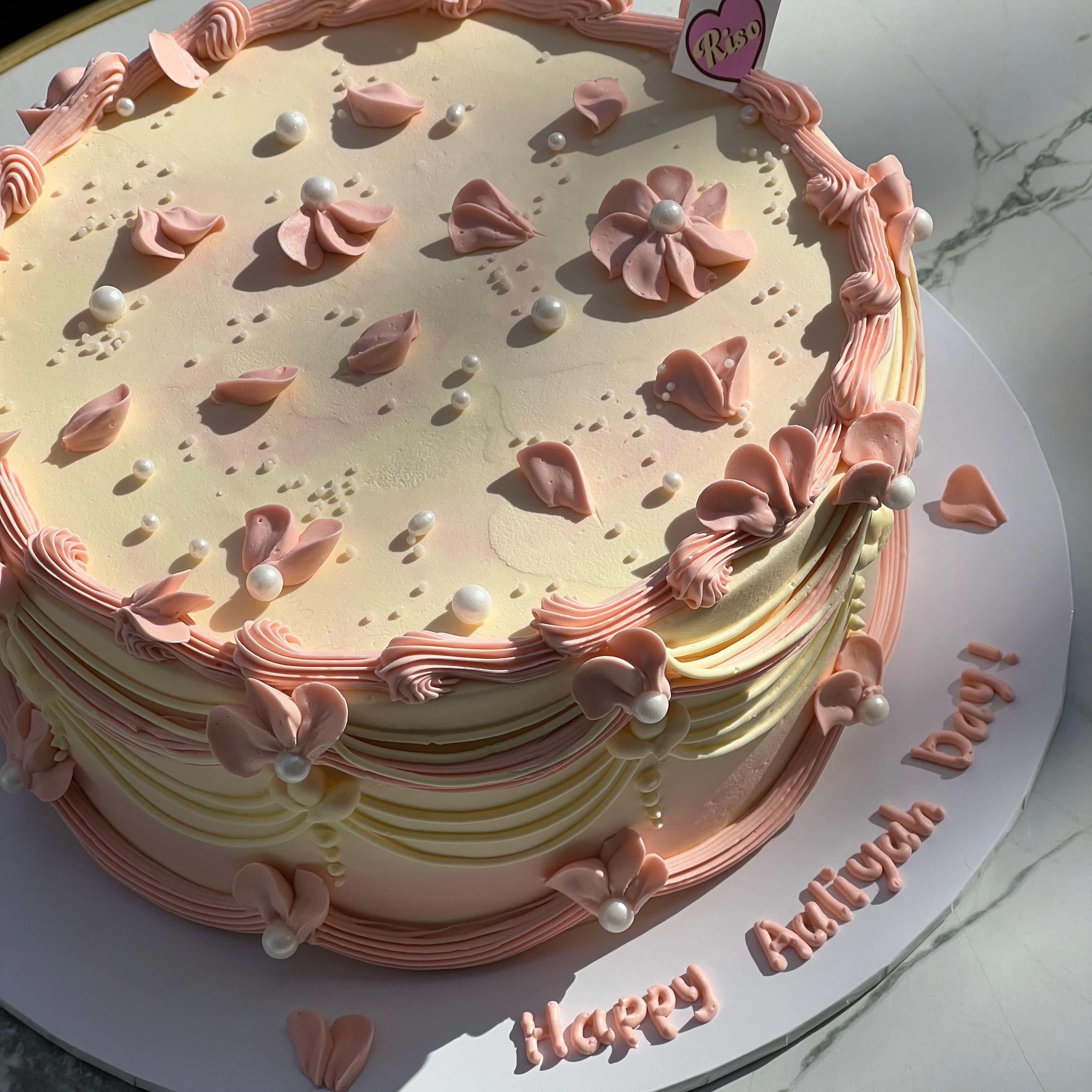 Petal Flower Cake (Round/Heart)