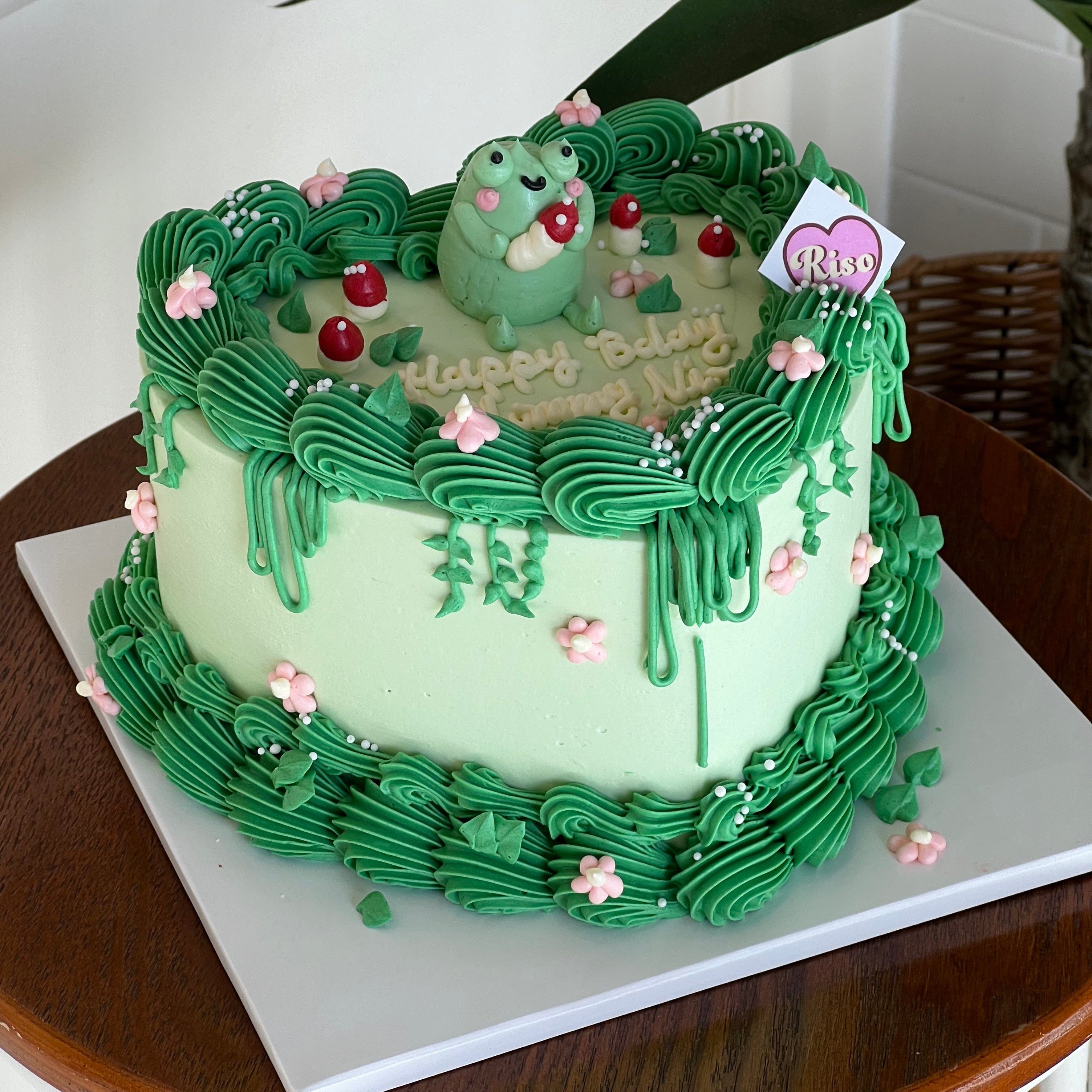 Frog in the Forest Cake (Round/Heart)