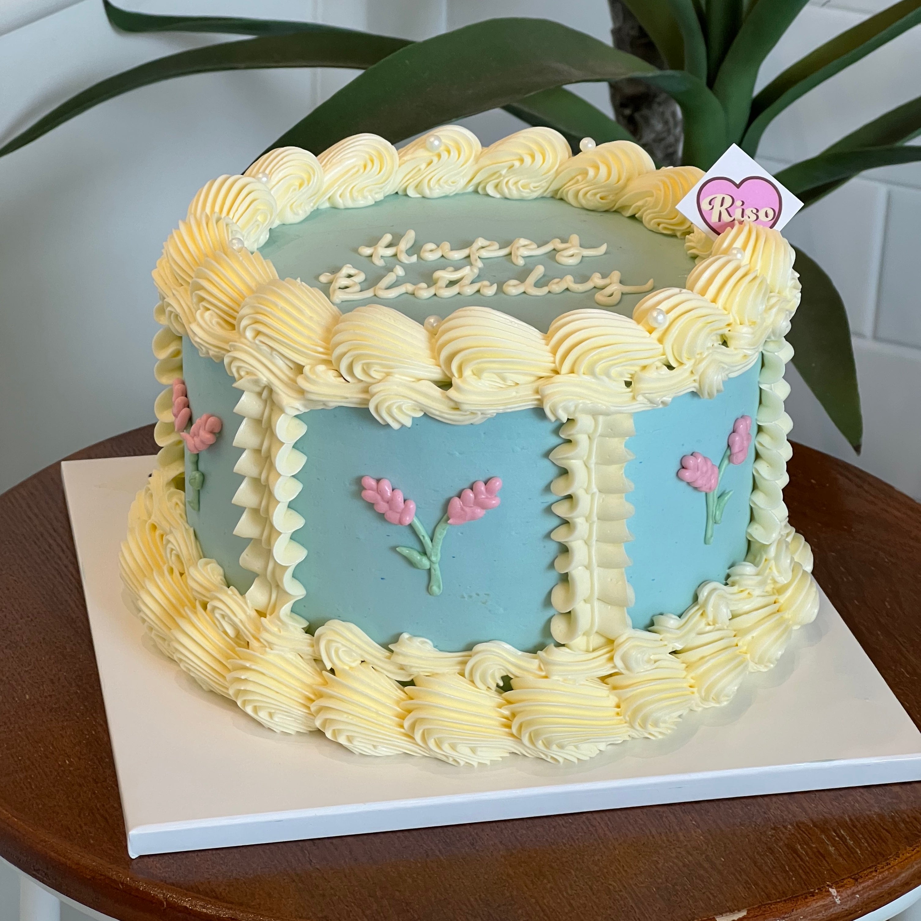 Royal Vintage Cake (Round/Heart)