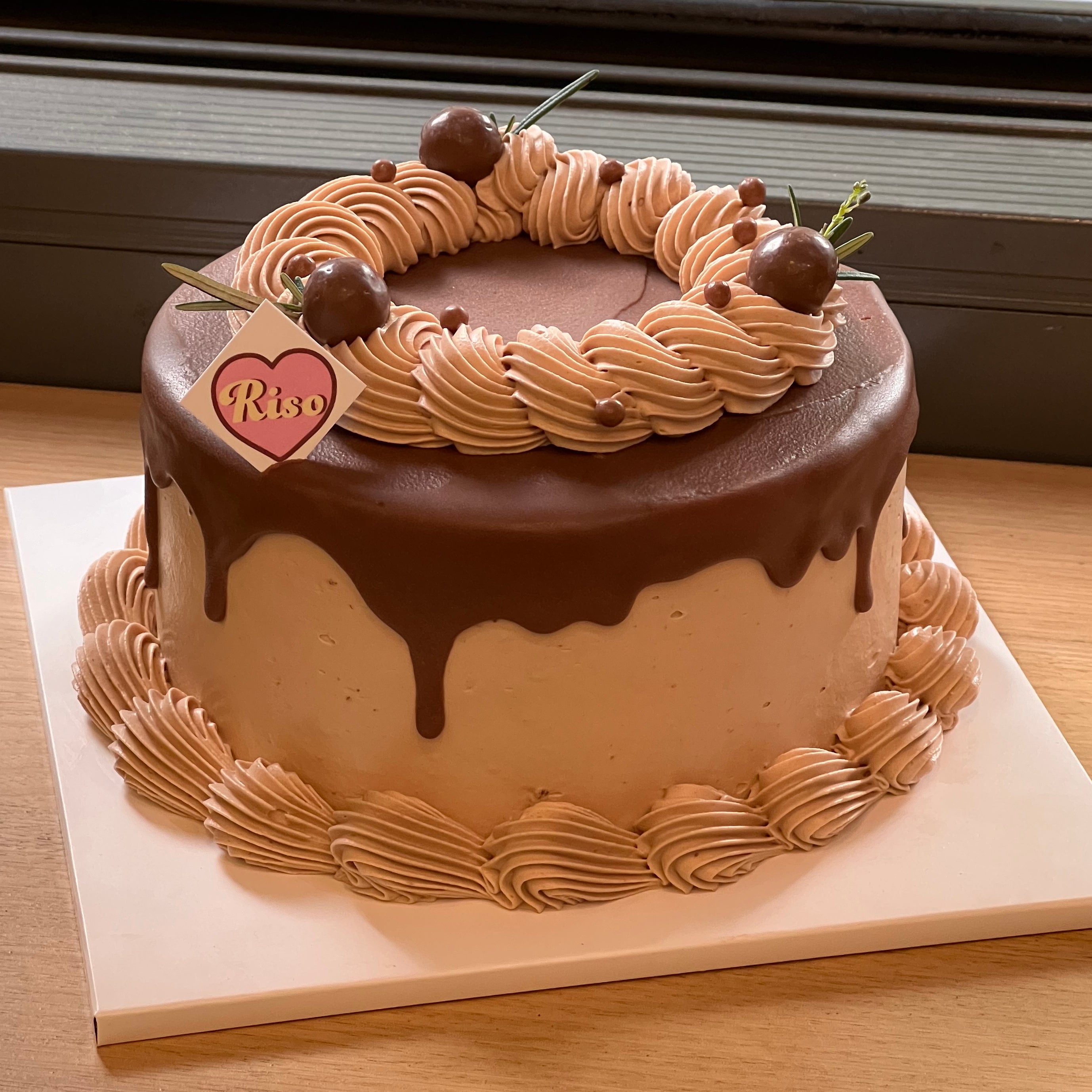 Fresh Cream Chocolate Cake