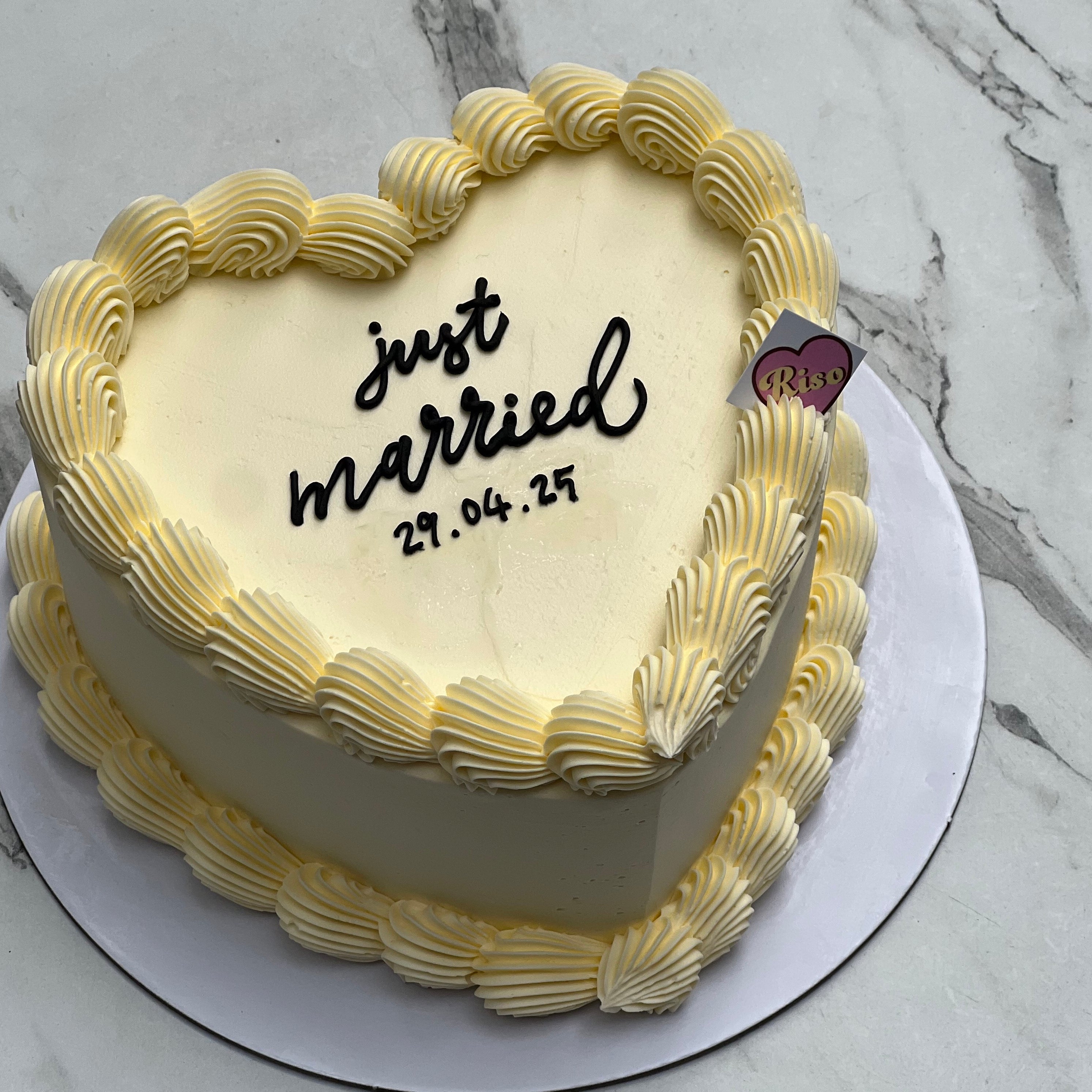 Simple Lettering Cake (Round/Heart)