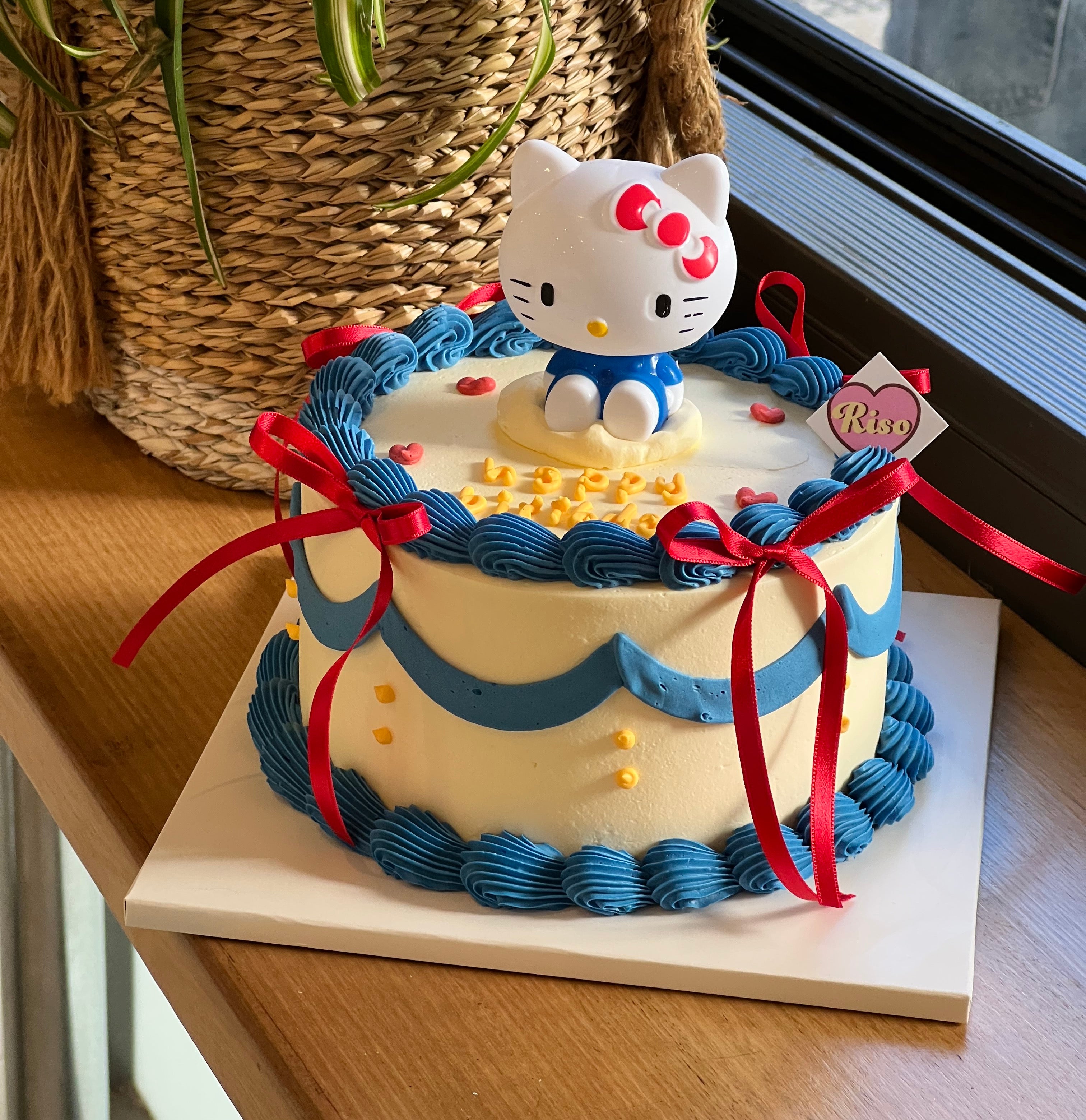 3D Hello Kitty Cake (Round/Heart)