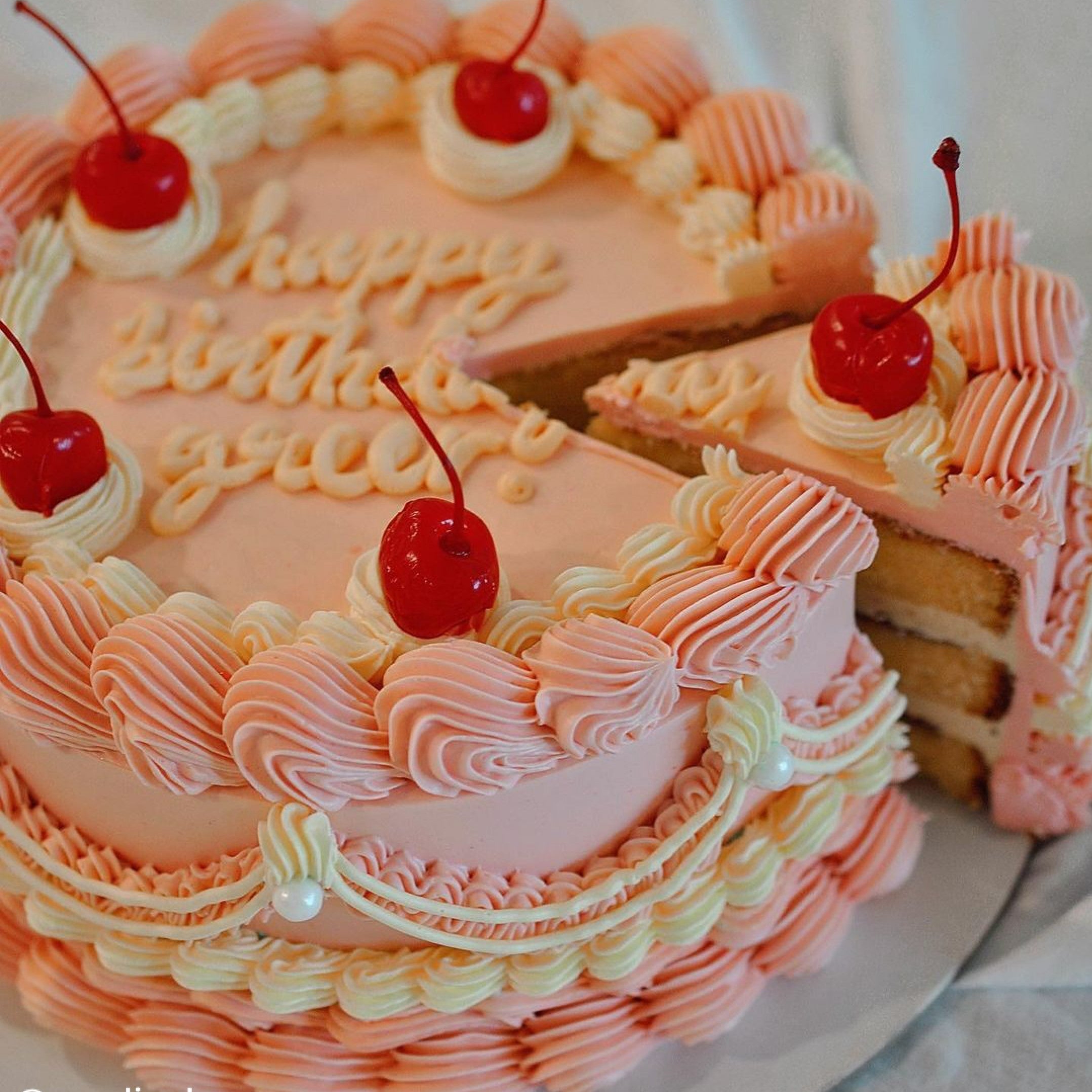 Classic Vintage Cake (Round/Heart)