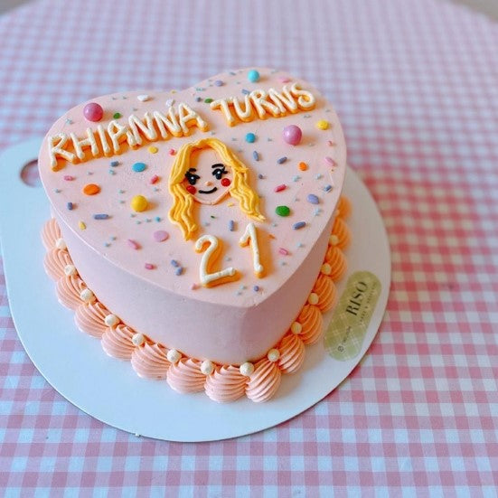 Face Illustration Cake (Round/Heart)