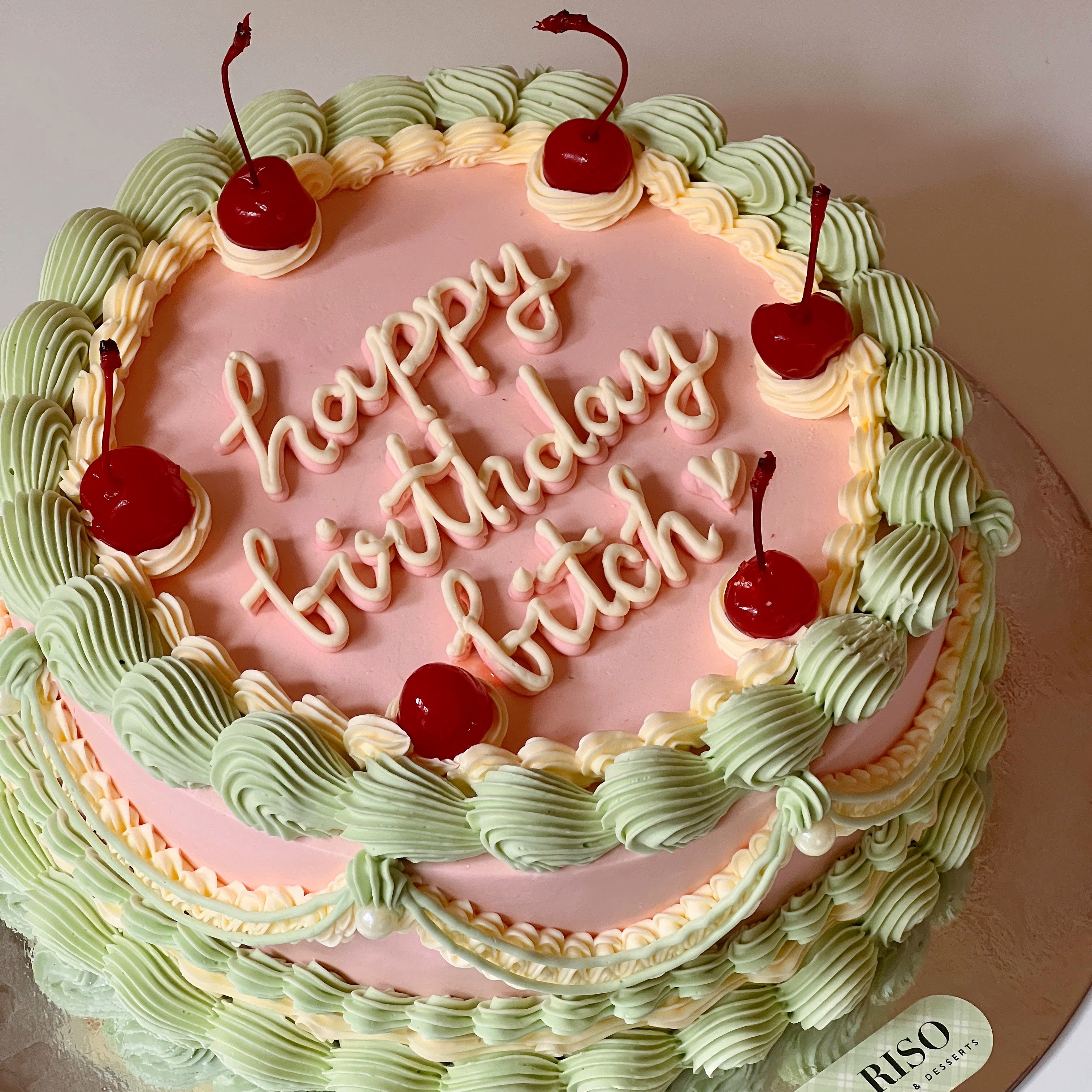 Classic Vintage Cake (Round/Heart)