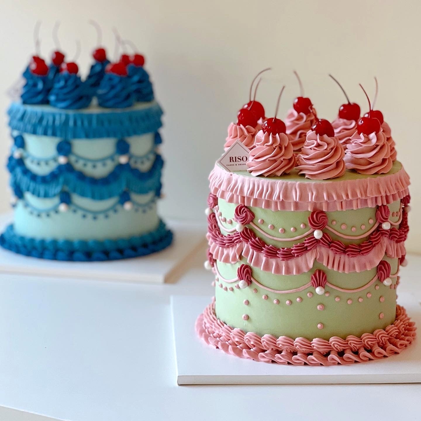 Fancy Vintage Cake (Tall Design)