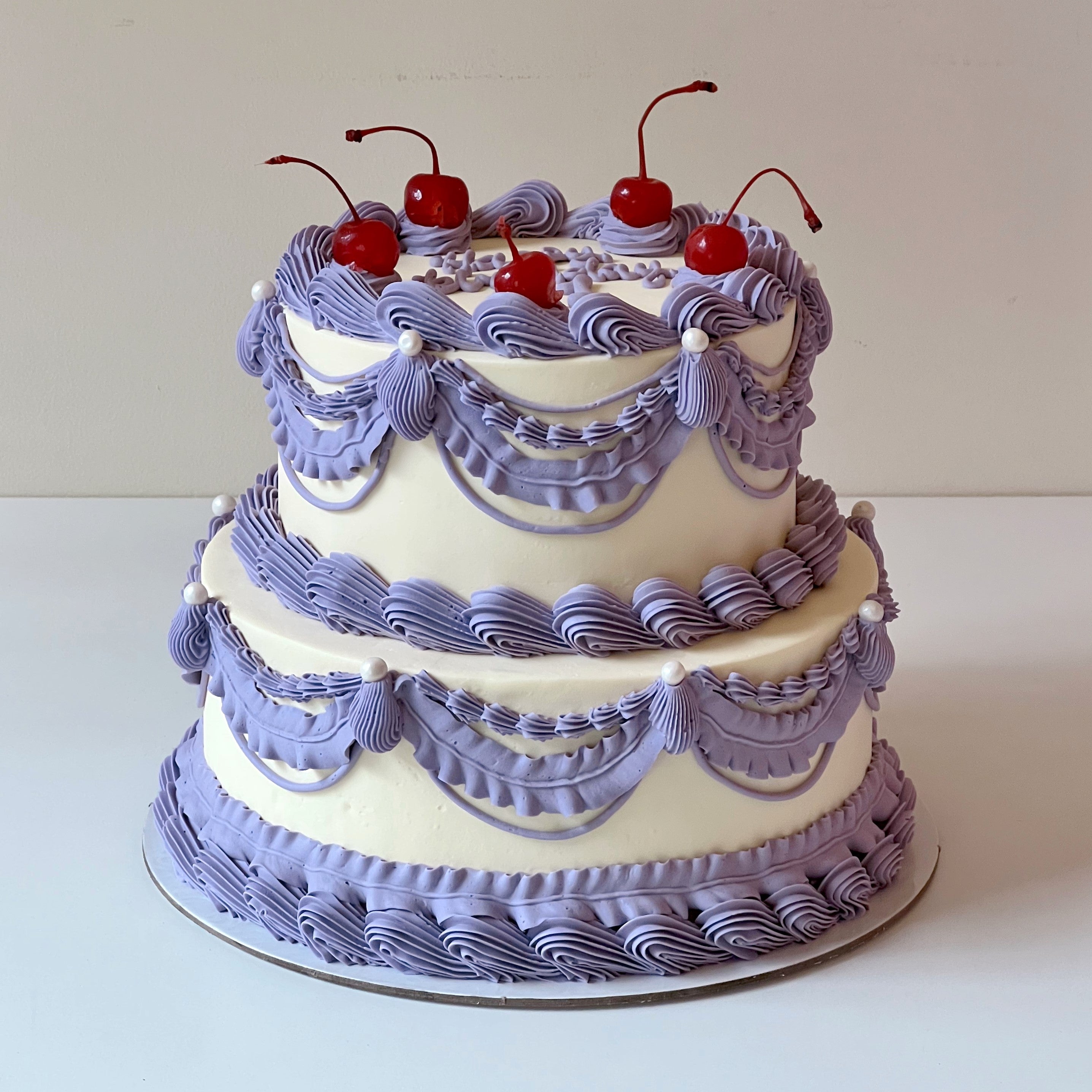Royal Vintage 2 tier Cake
