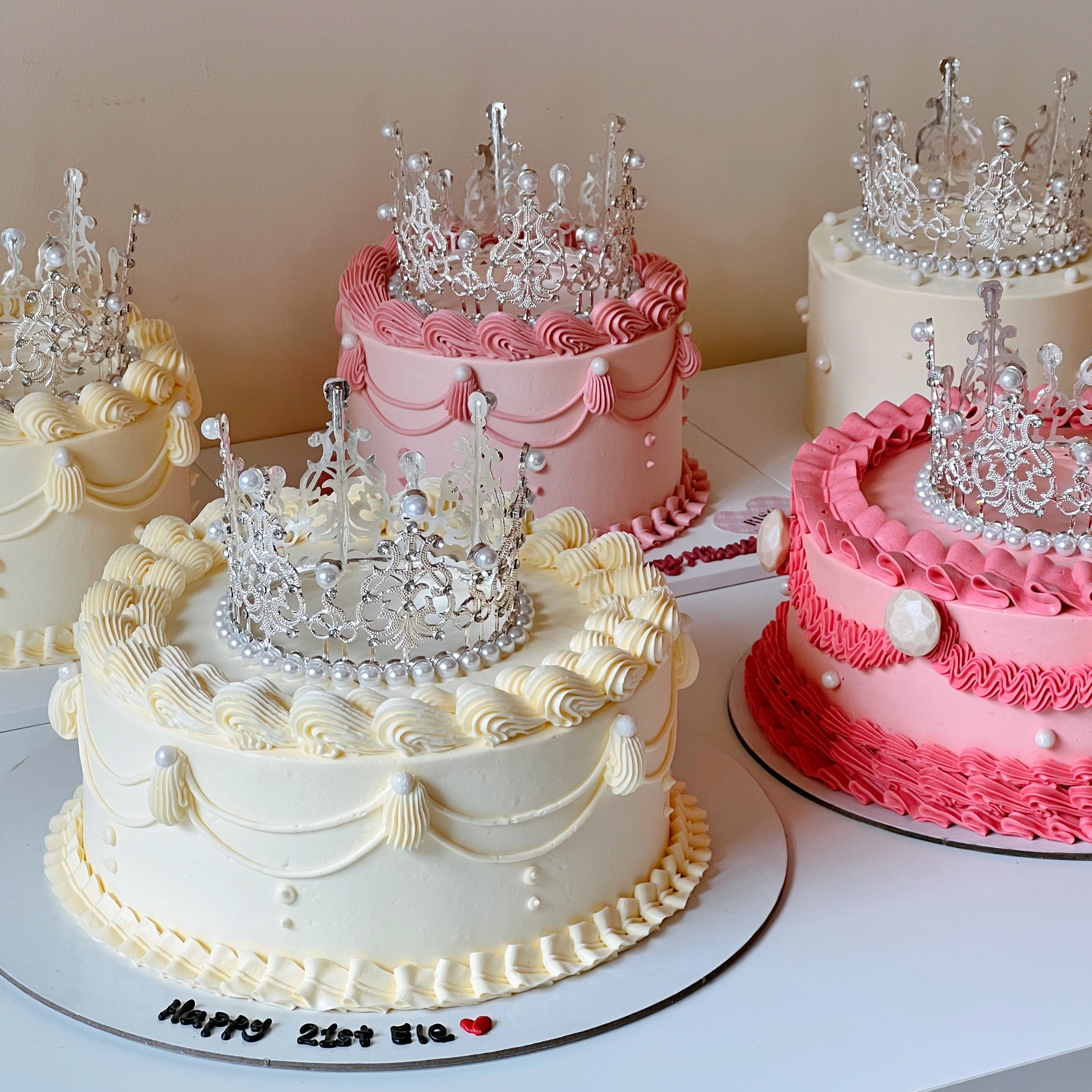 Vintage Tiara Cake