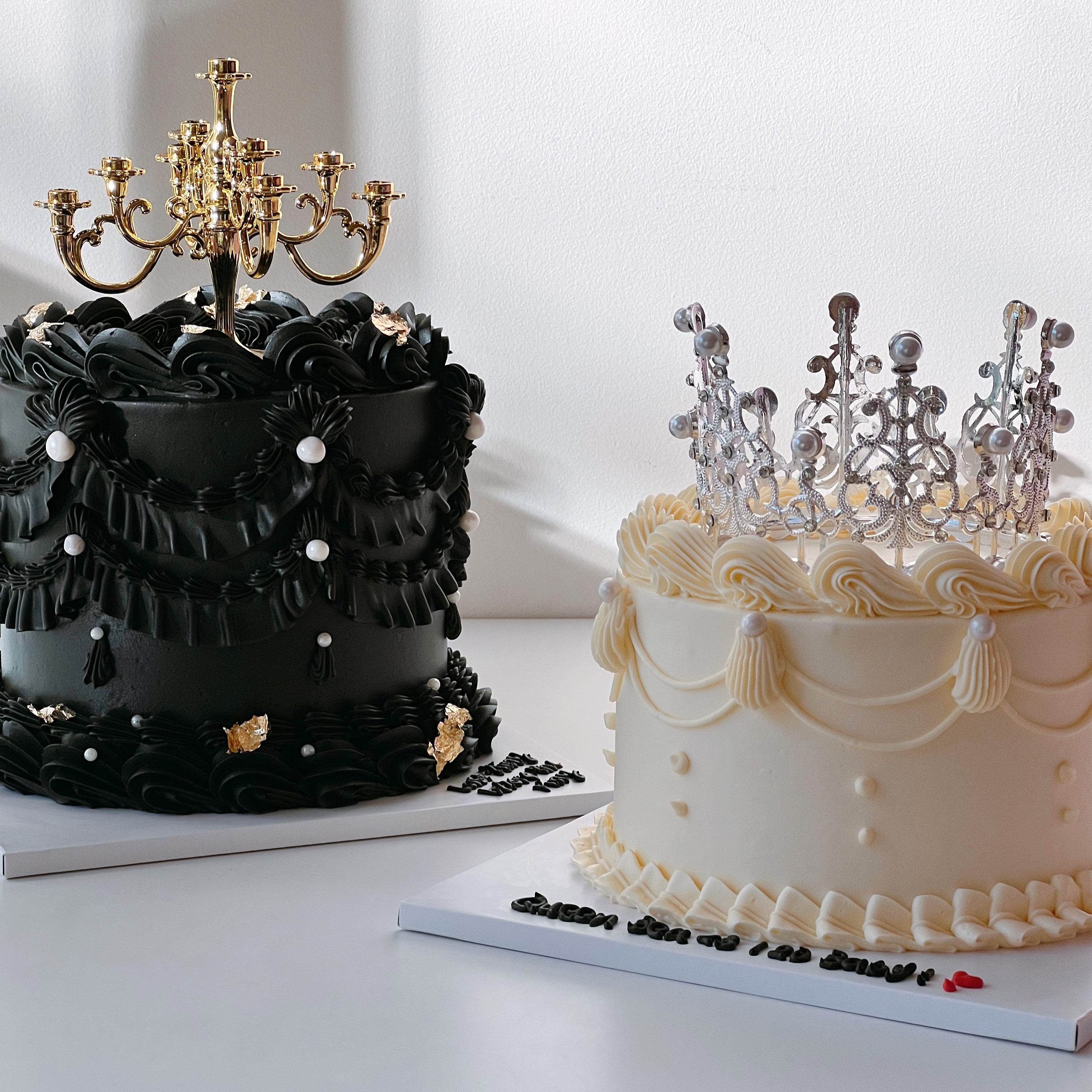 Chandelier Vintage Cake (Tall Design)