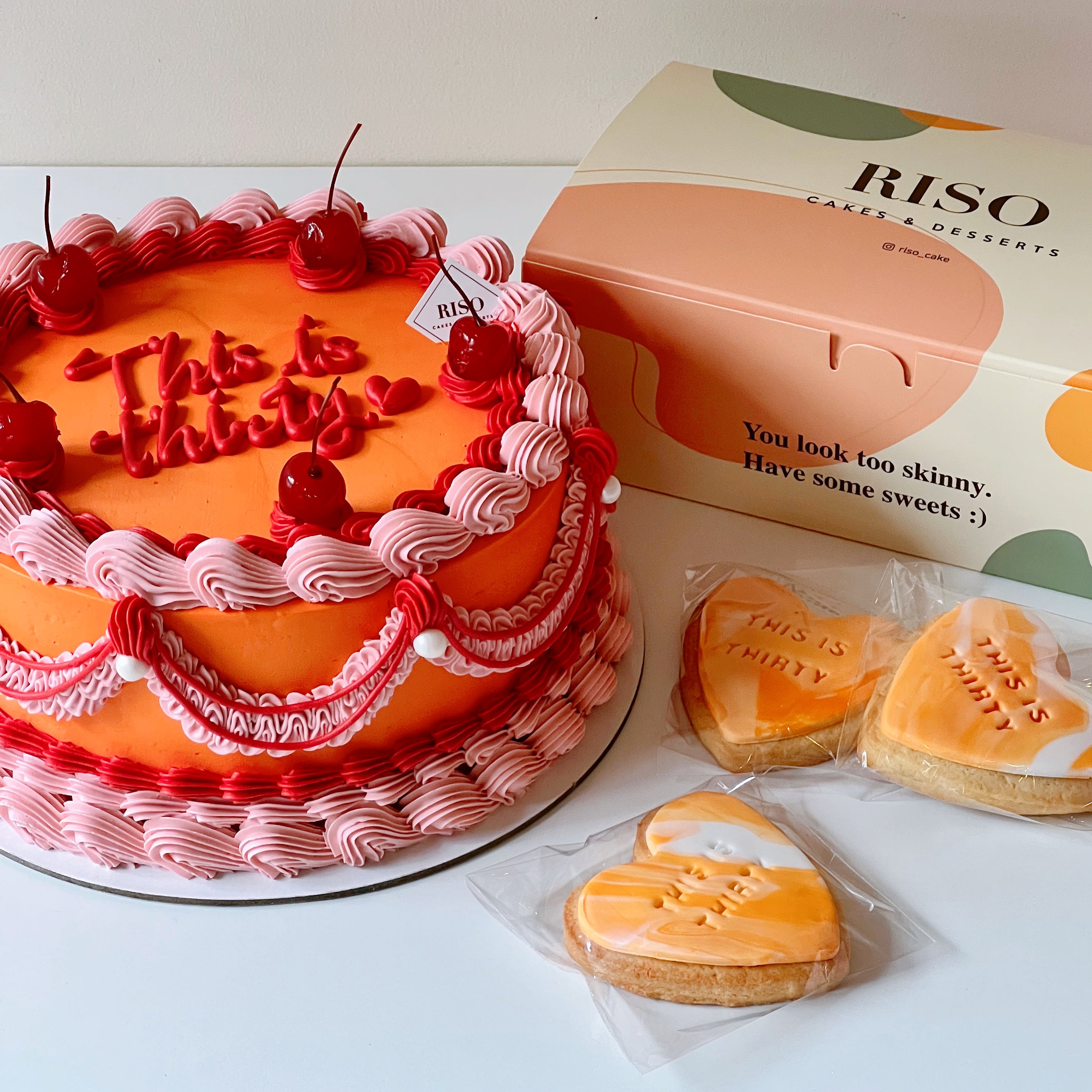 Classic Vintage Cake (Round/Heart)