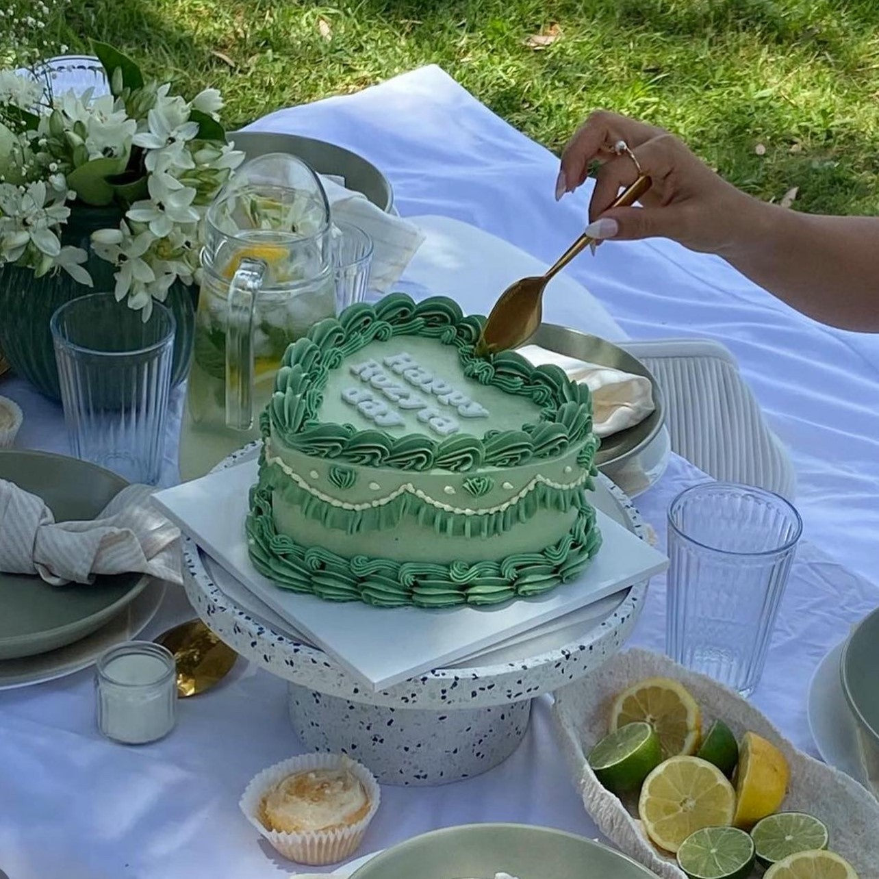 Vintage Text Cake 2 (Round/Heart)