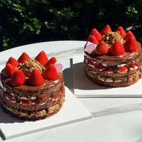 Dubai Strawberry Cake