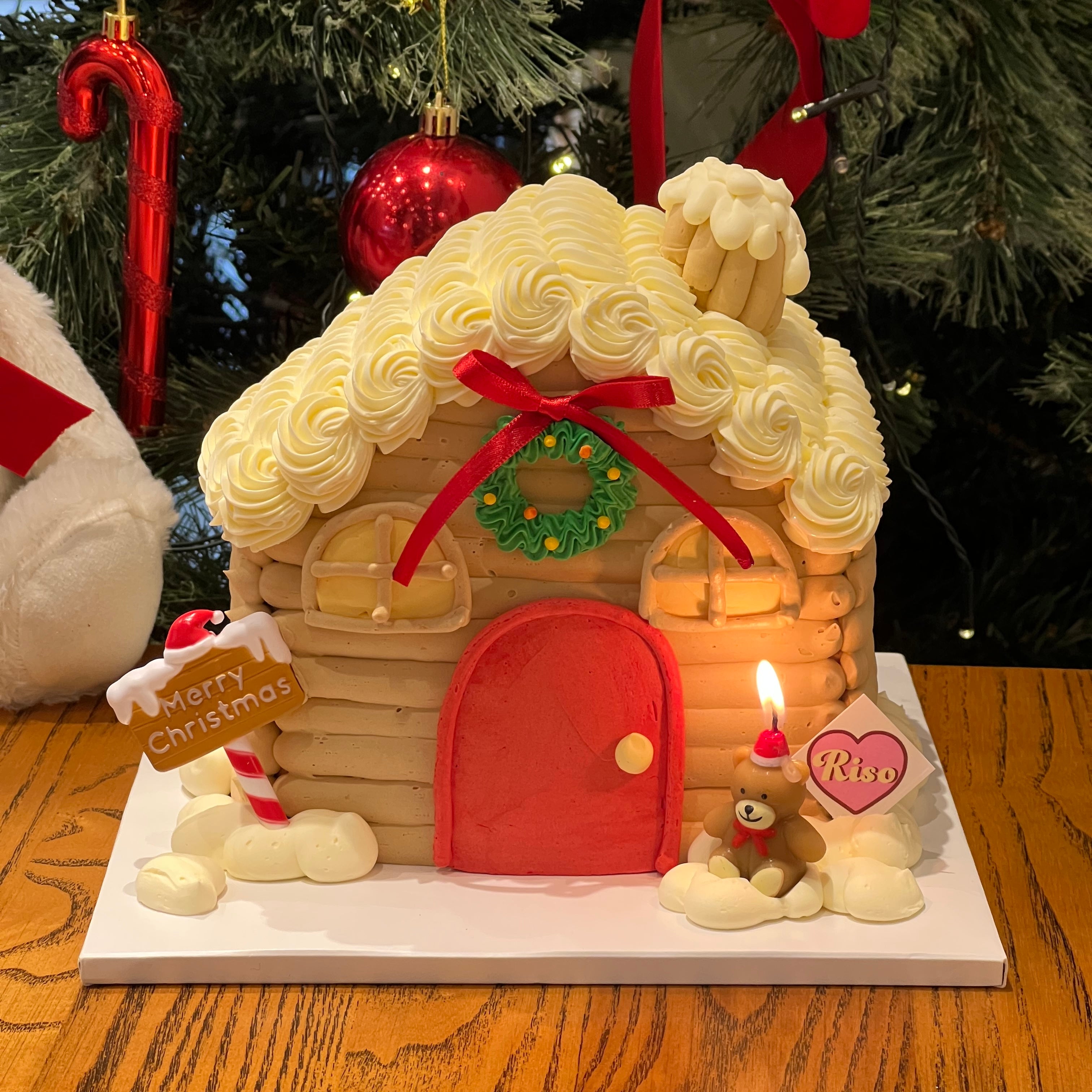 2025 Santa House Cake