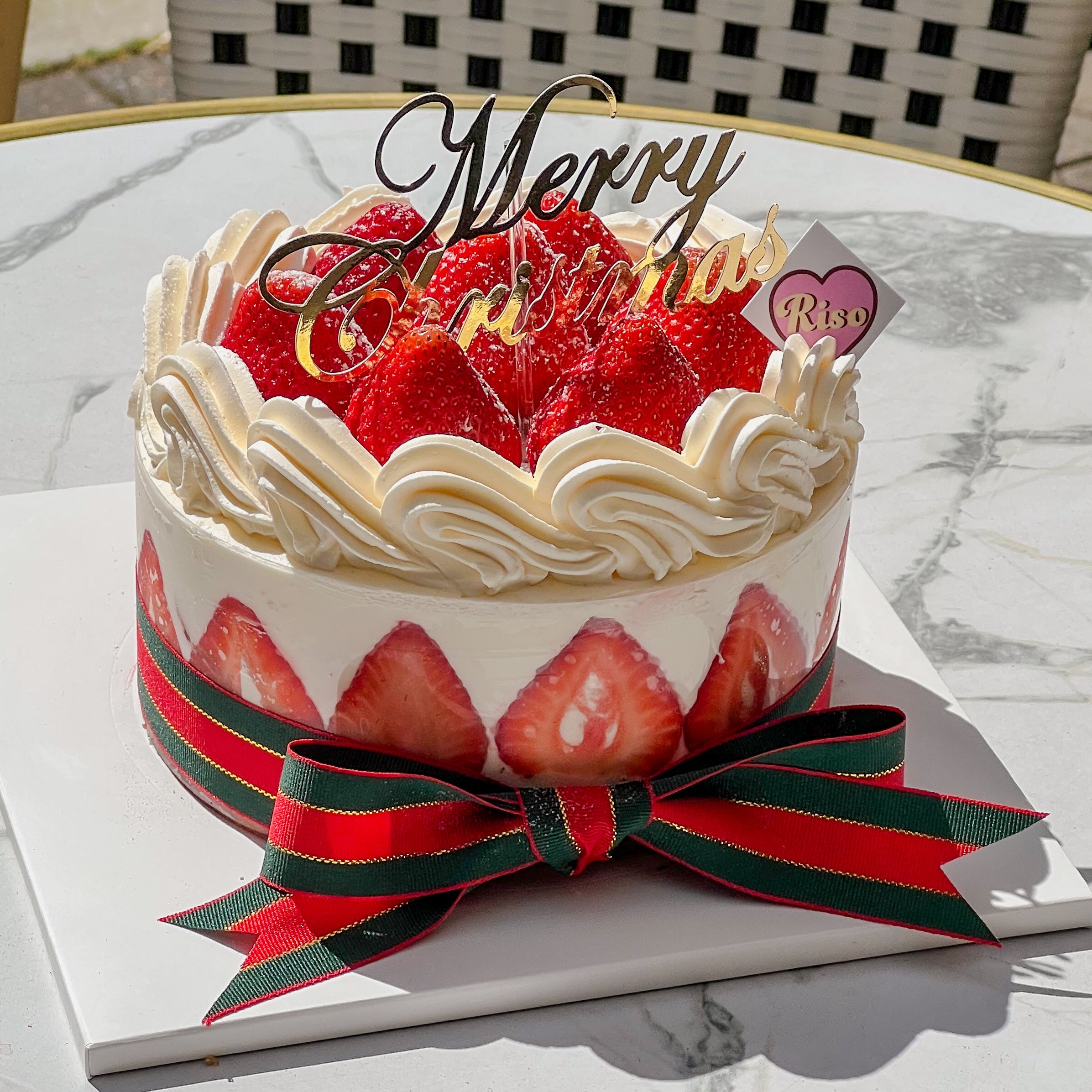 2025 Christmas Strawberry Cake