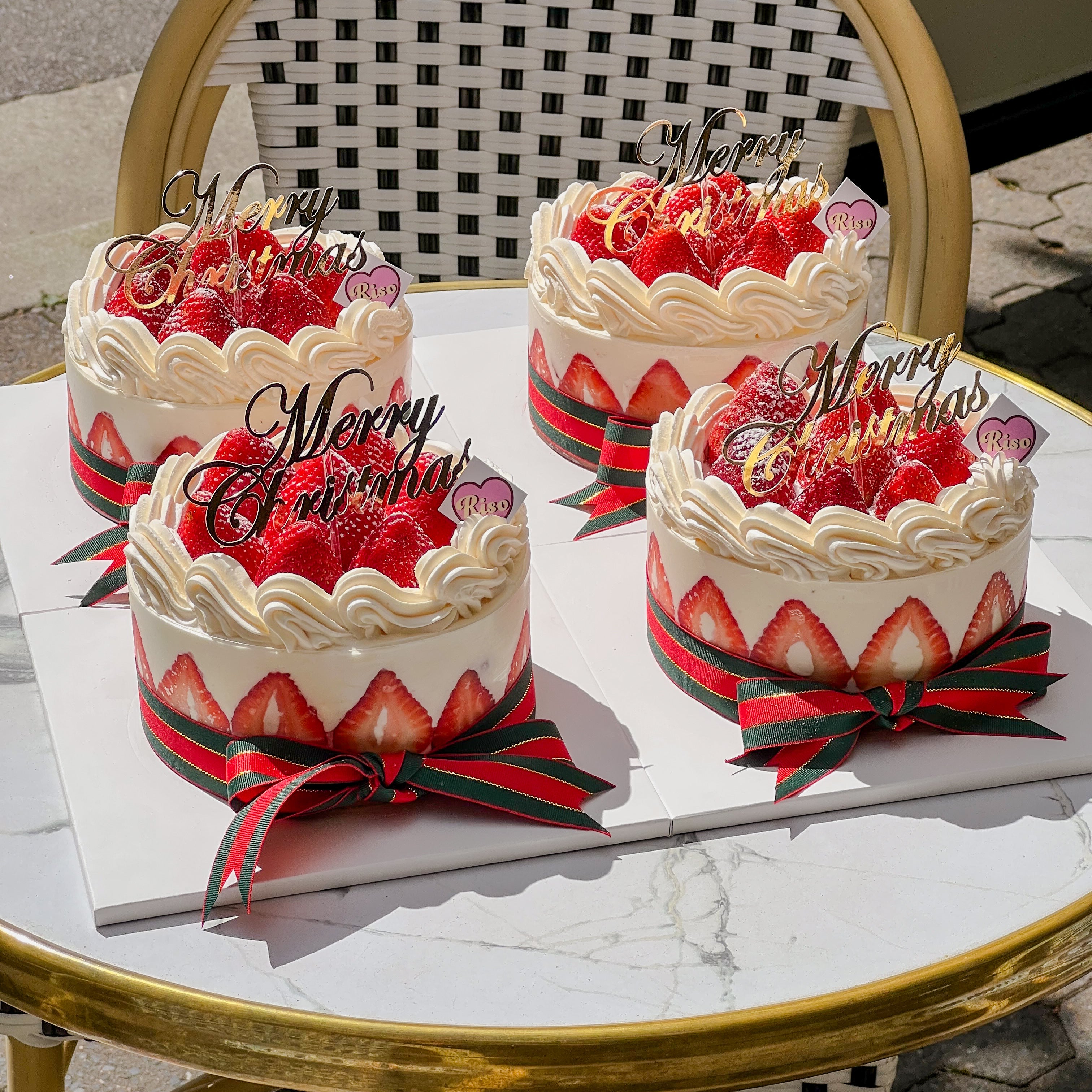 2025 Christmas Strawberry Cake