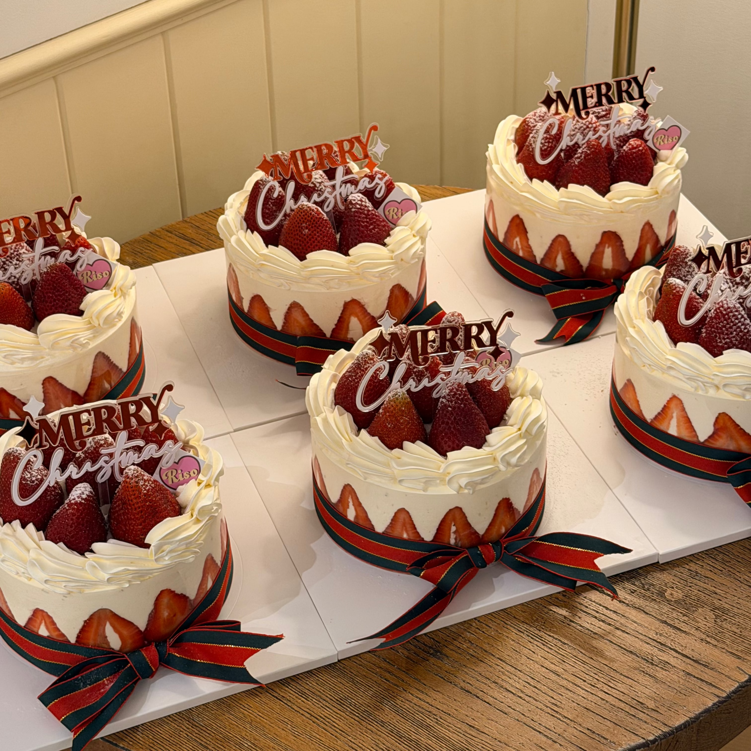 2025 Christmas Strawberry Cake