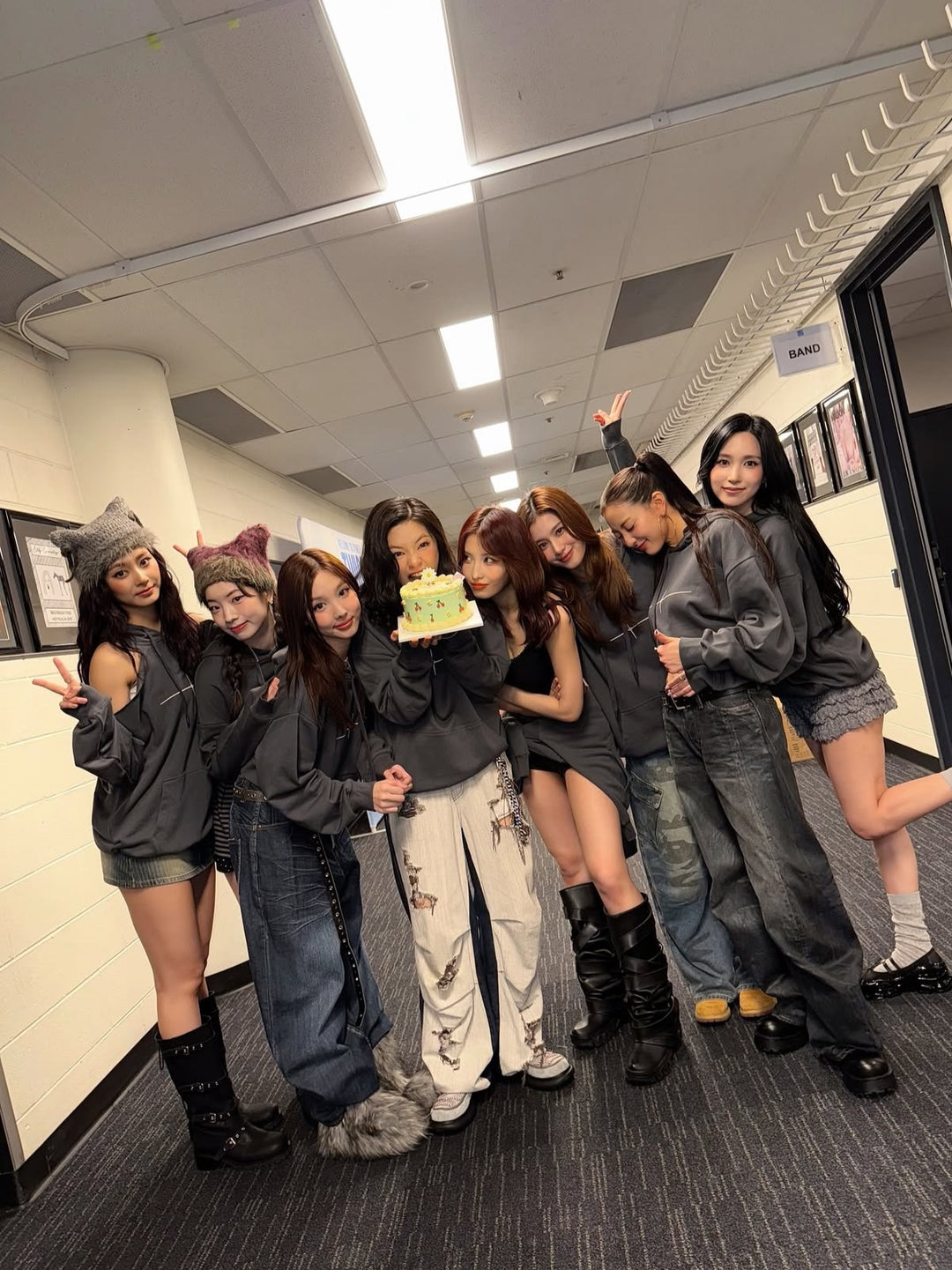 [NOVEMBER SPECIAL] Twice Cake 6"