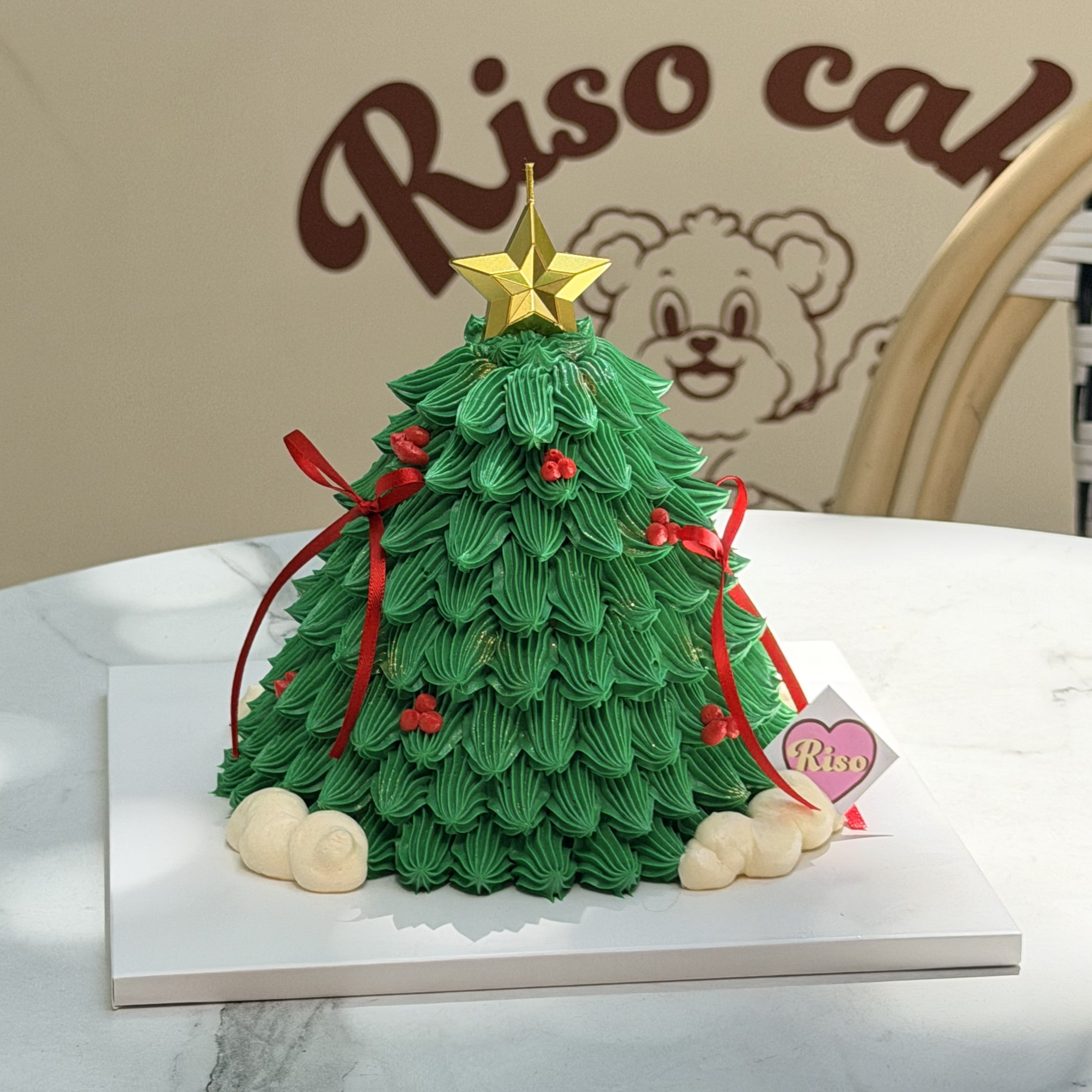 2025 Romantic Tree Cake 🎄[RRP $120]