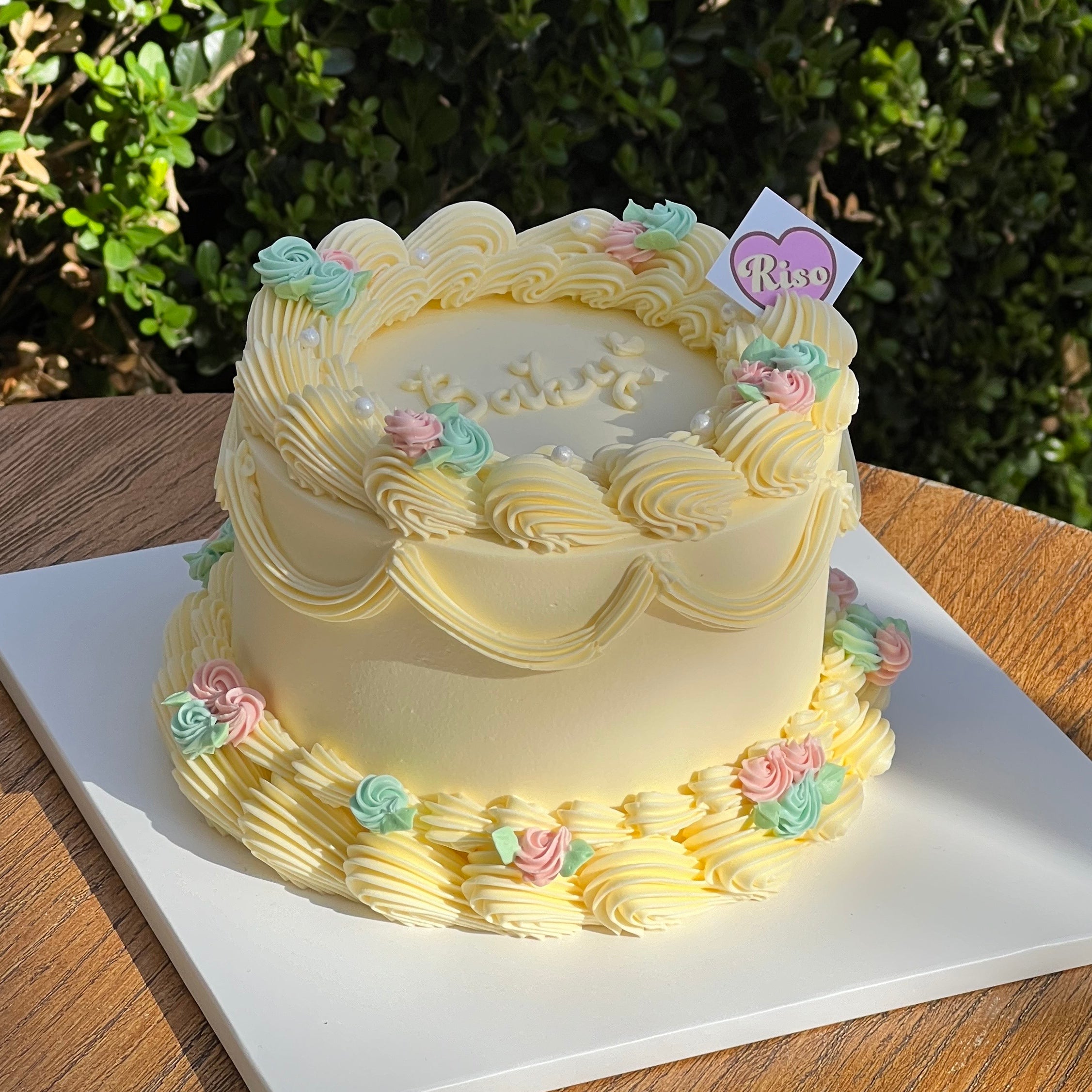 [Gender Reveal] Vintage Core Cake