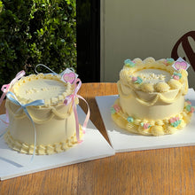 Load image into Gallery viewer, [Gender Reveal] Vintage Core Cake
