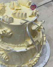 Load image into Gallery viewer, Wavy 2-3 tier Cake
