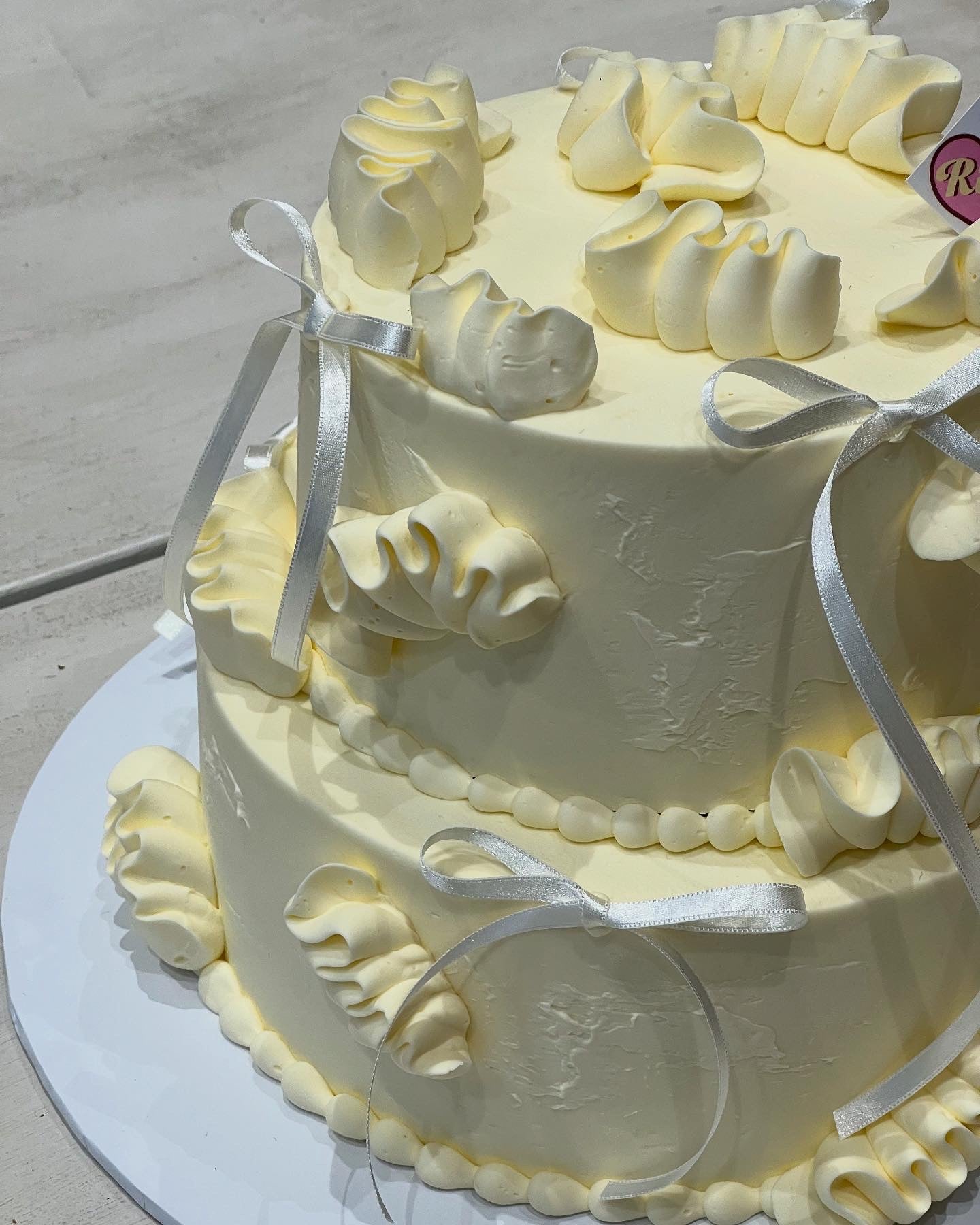 Wavy 2-3 tier Cake