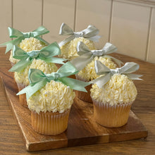 Load image into Gallery viewer, Balletcore Cupcake
