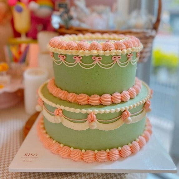 Vintage 2 tier Cake