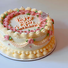 Load image into Gallery viewer, Rose Wreath Cake (Round/Heart)
