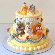 Load image into Gallery viewer, Animal Party 2 tier Cake
