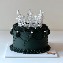 Load image into Gallery viewer, Vintage Tiara Cake
